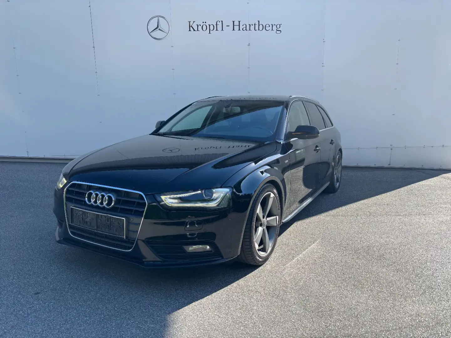 Audi A4 Avant S-Line Schwarz - 2