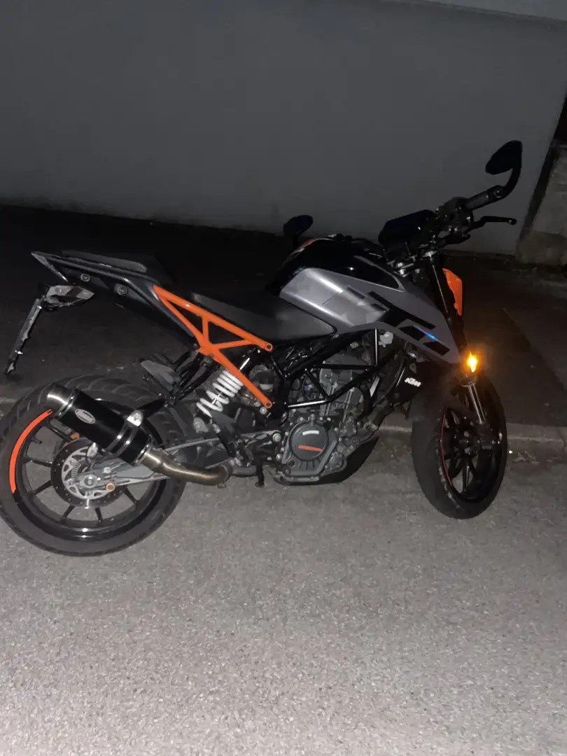KTM 125 Duke Orange - 2