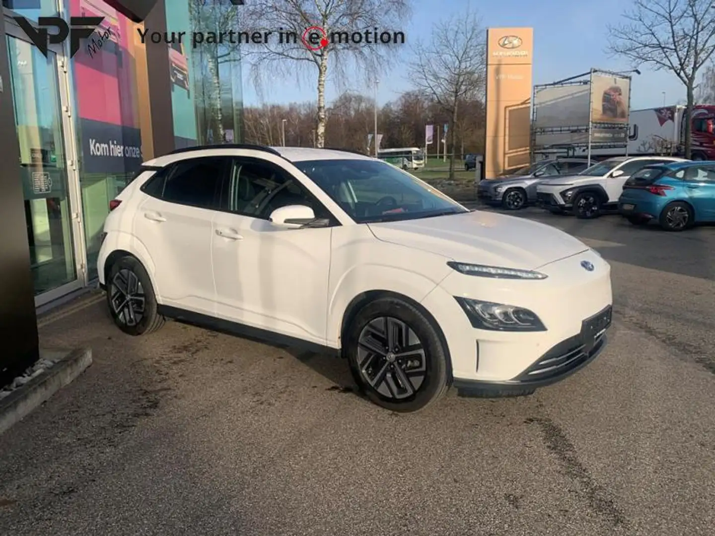 Hyundai KONA Sky Full Option 64kWh 204Pk Wit - 1