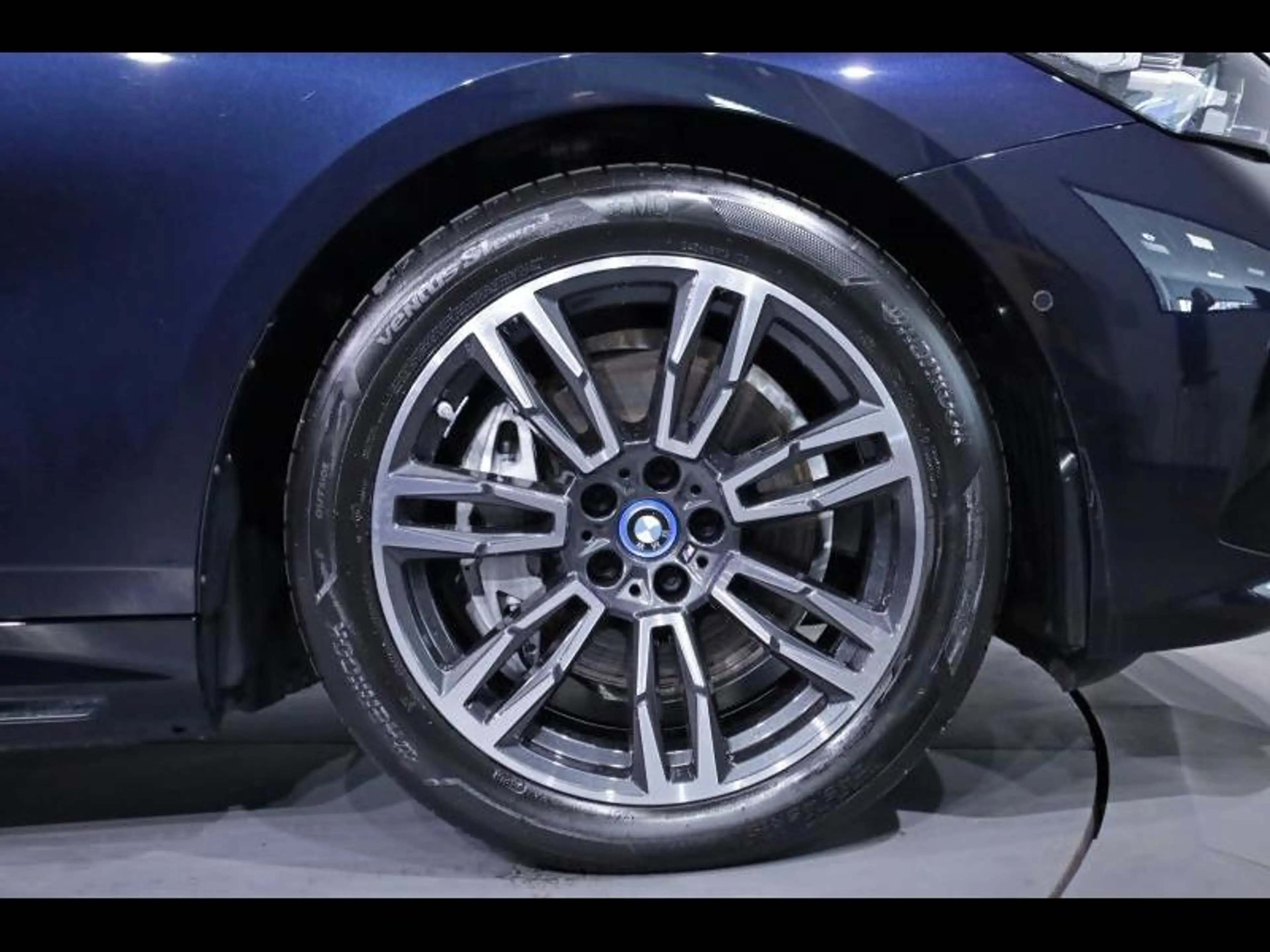 BMW i5 eDrive40 Berline Kit M Sport — photo 8