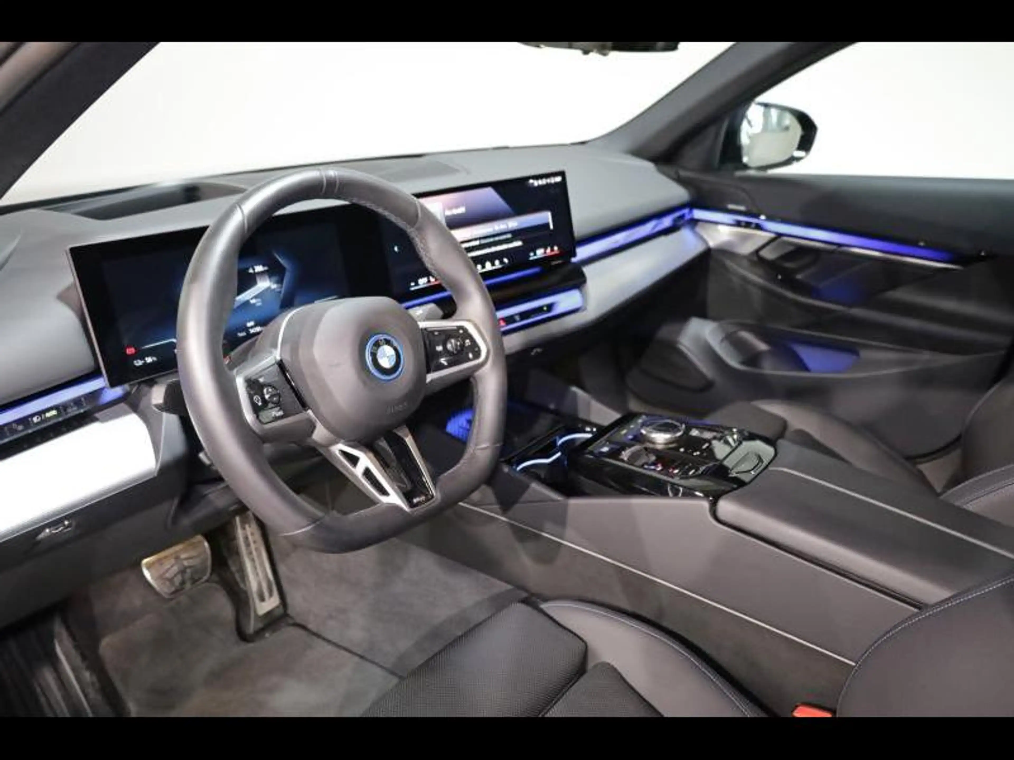 BMW i5 eDrive40 Berline Kit M Sport — photo 6