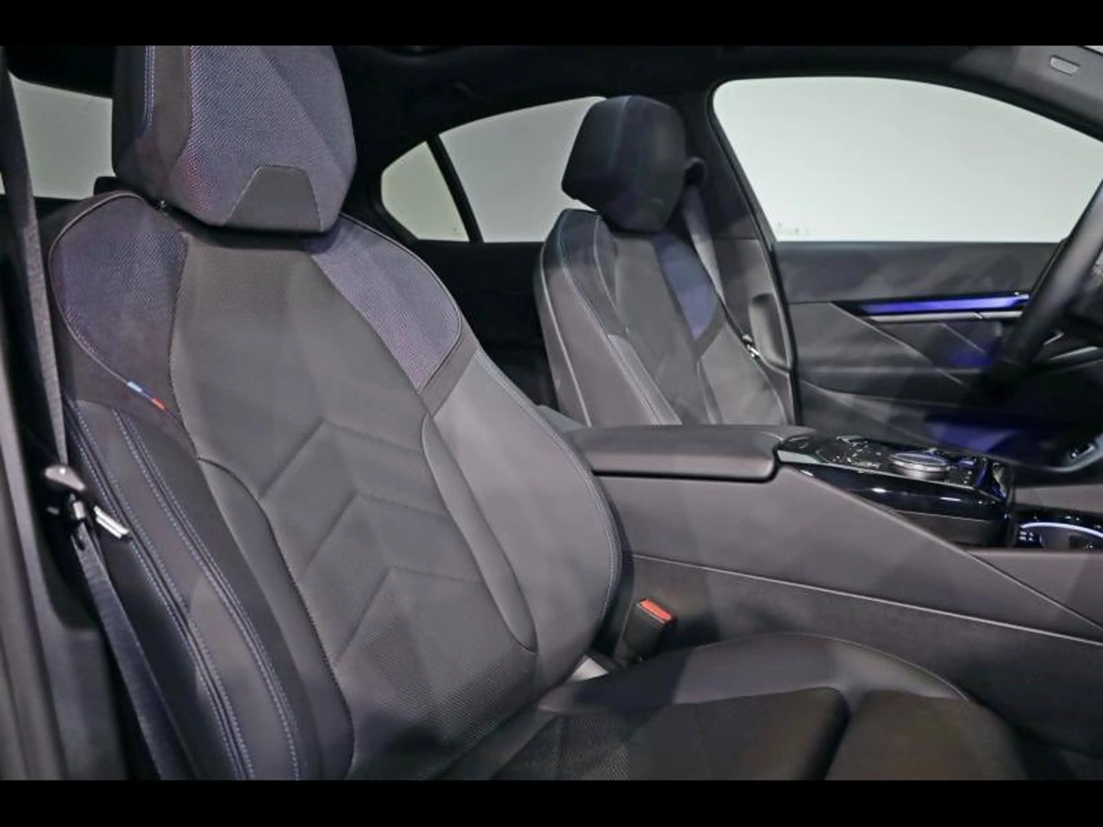 BMW i5 eDrive40 Berline Kit M Sport — photo 11