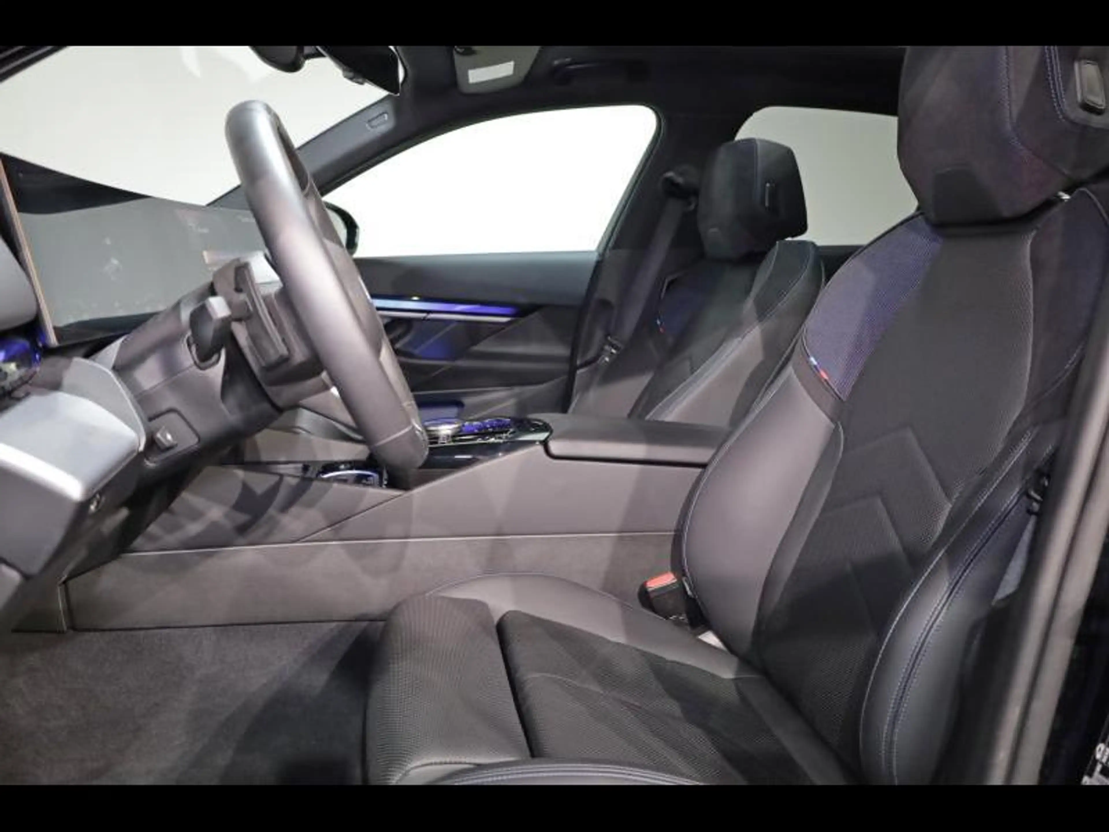BMW i5 eDrive40 Berline Kit M Sport — photo 9
