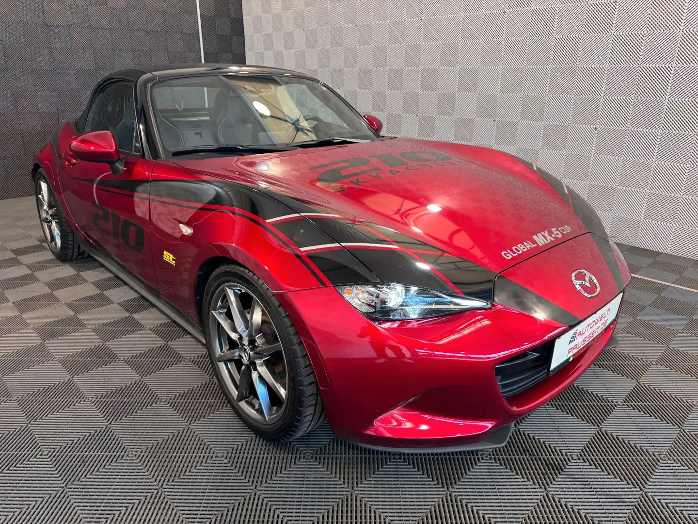 Mazda MX-5 *SKYACTIV-G*BOSE-TEMPO-R.KAM-KLIMA-APPLE-17" Rot - 1