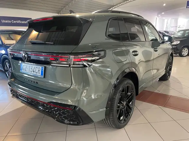 Volkswagen Tiguan view 6