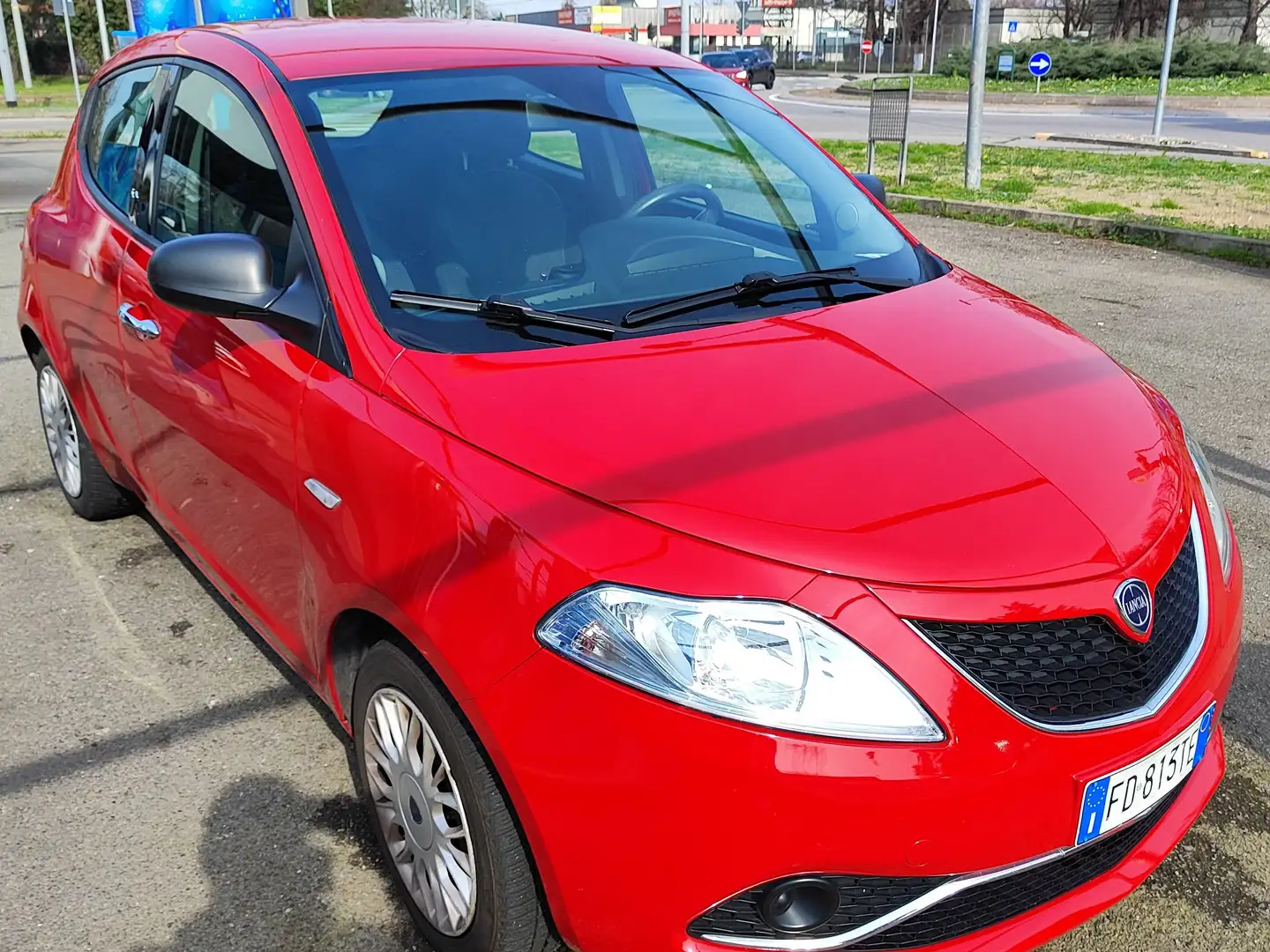 Lancia Ypsilon 1.2 silver 51kw gpl Roşu - 2