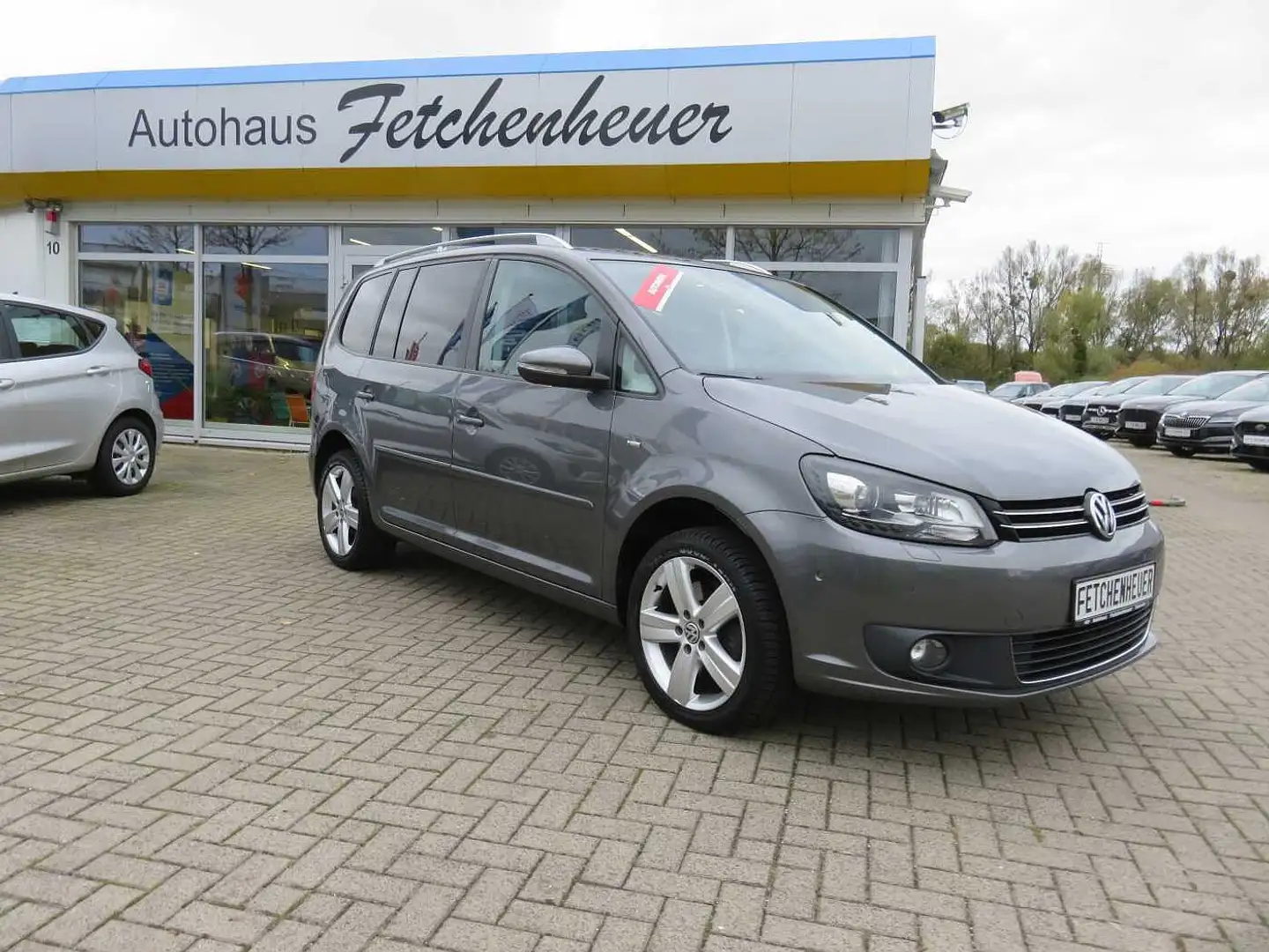 Volkswagen Touran 2.0TDI DSG Xenon+RFK+SHZ+TEMP+P.DACH+AHK Grau - 1