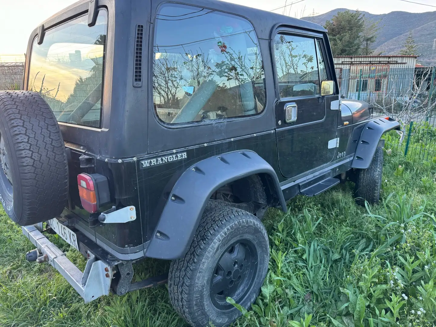 Jeep Wrangler Wrangler Hard Top 2.5 Laredo Чорний - 2