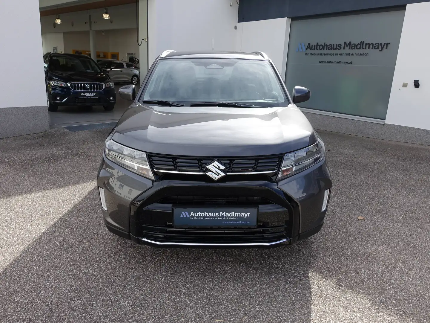 Suzuki Vitara VITARA 1.4 HYBRID shine Grau - 2