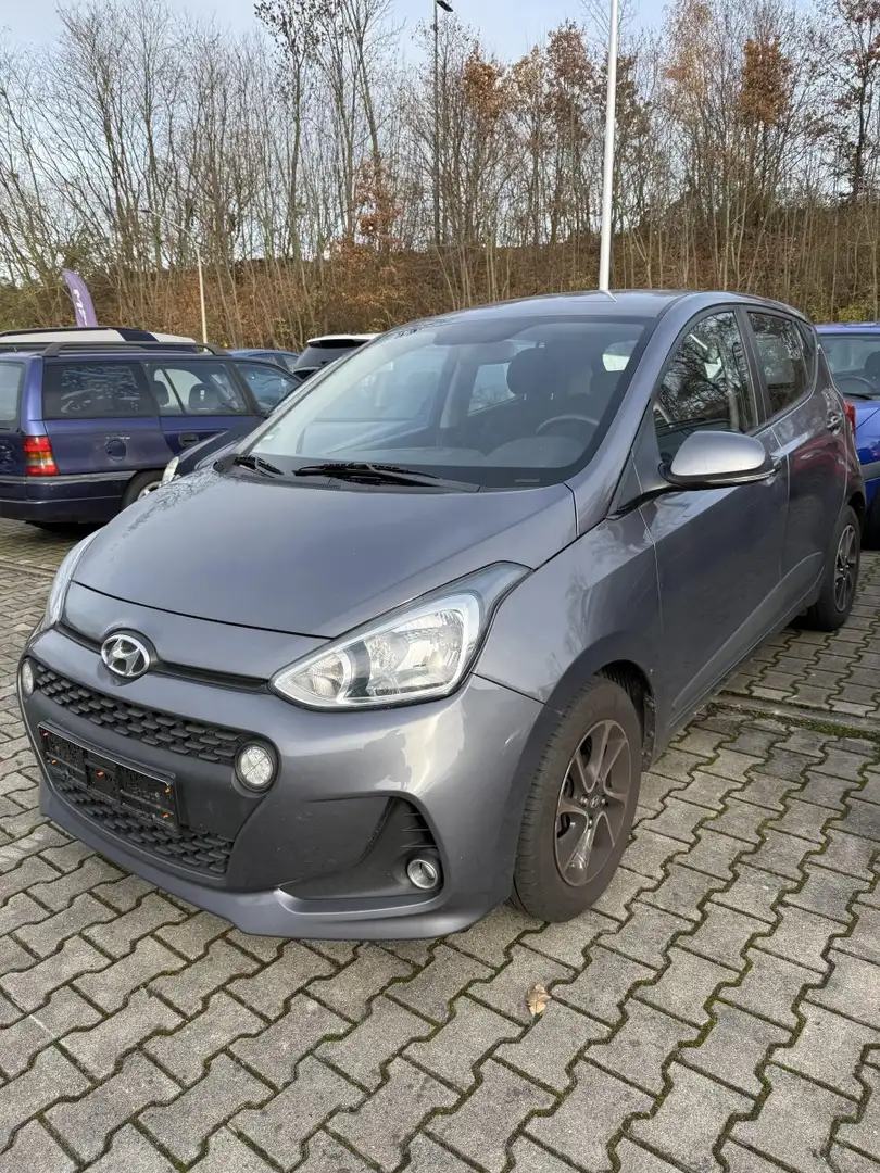 Hyundai i10 i10 1.2 Trend (Euro 6) Grau - 1