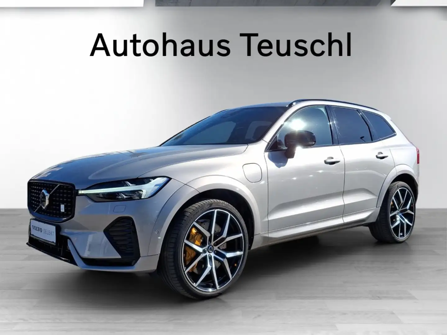 Volvo XC60 T8 AWD Recharge Polestar Engineered Silber - 1