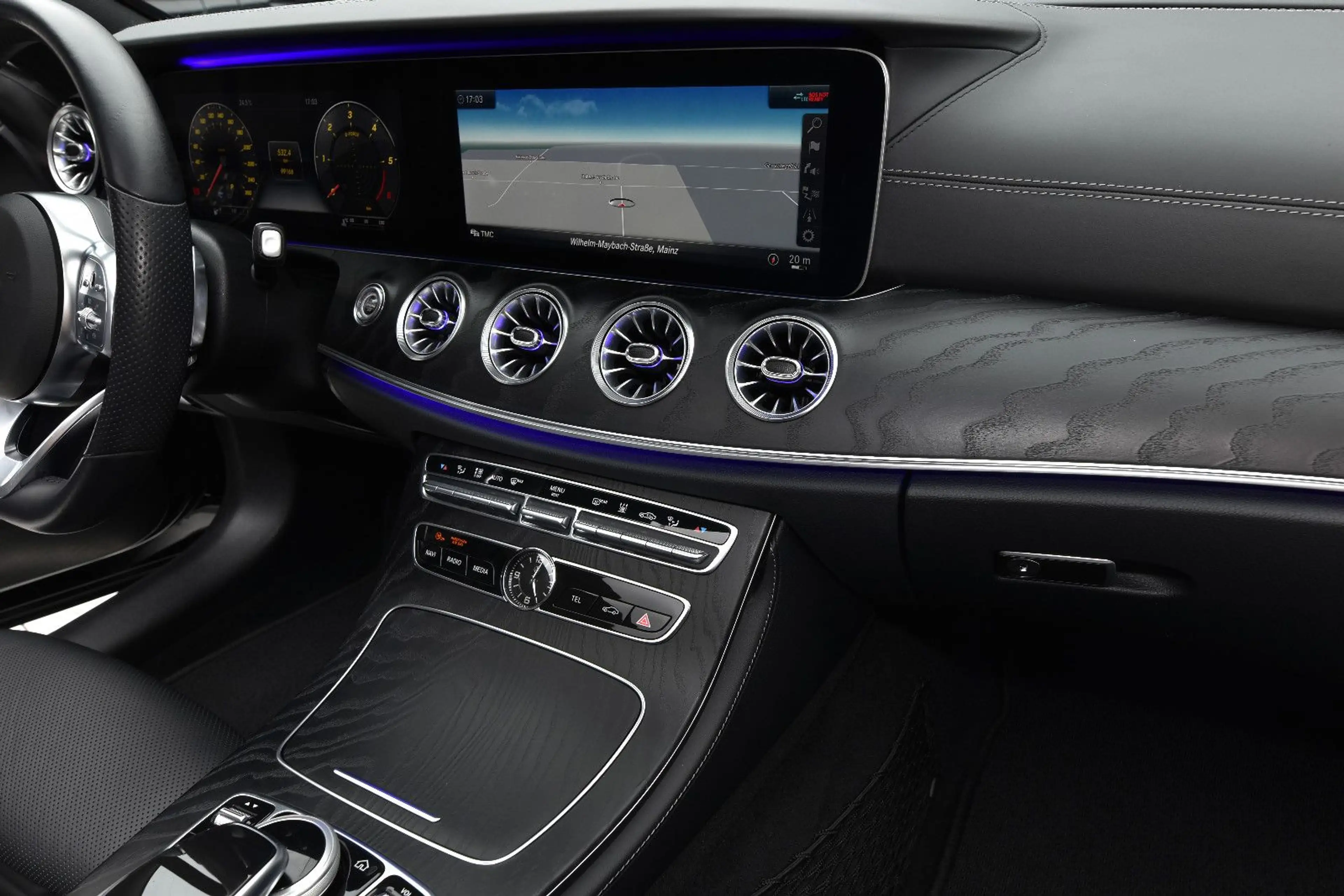 Mercedes-Benz E 400 d 4Matic AMG *MB100 Garantie* Massage* TV* — photo 14