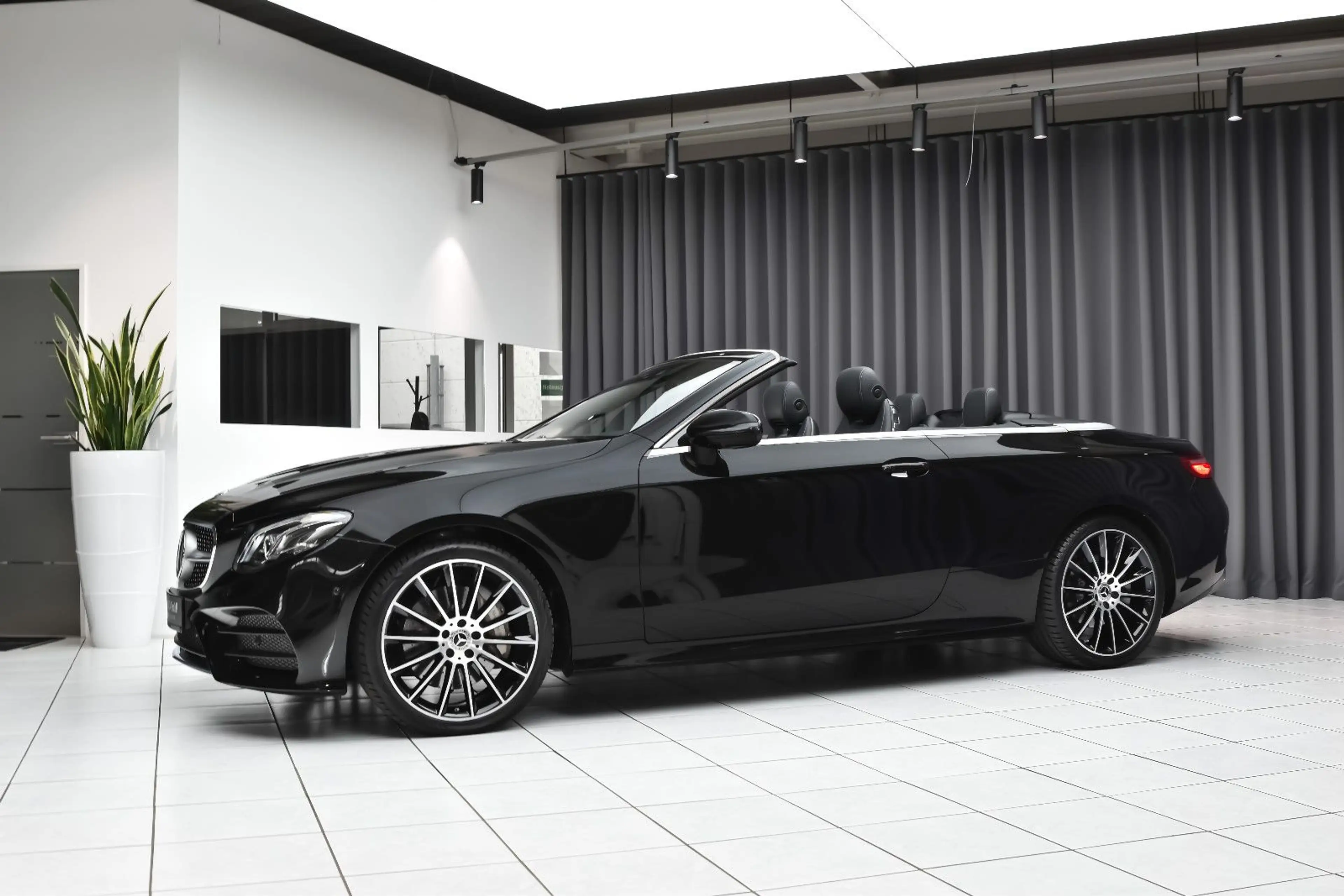 Mercedes-Benz E 400 d 4Matic AMG *MB100 Garantie* Massage* TV* — photo 15