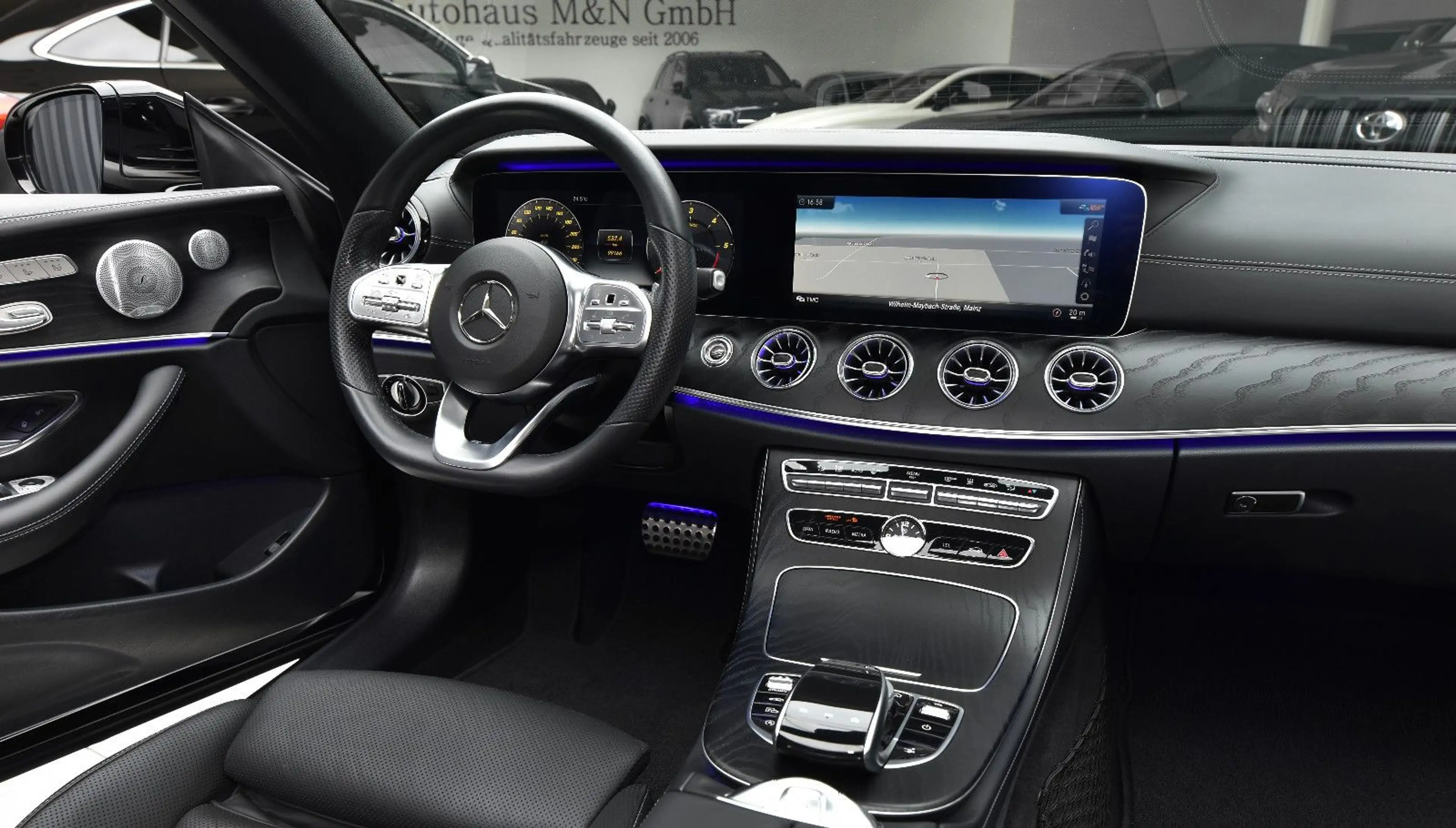 Mercedes-Benz E 400 d 4Matic AMG *MB100 Garantie* Massage* TV* — photo 11
