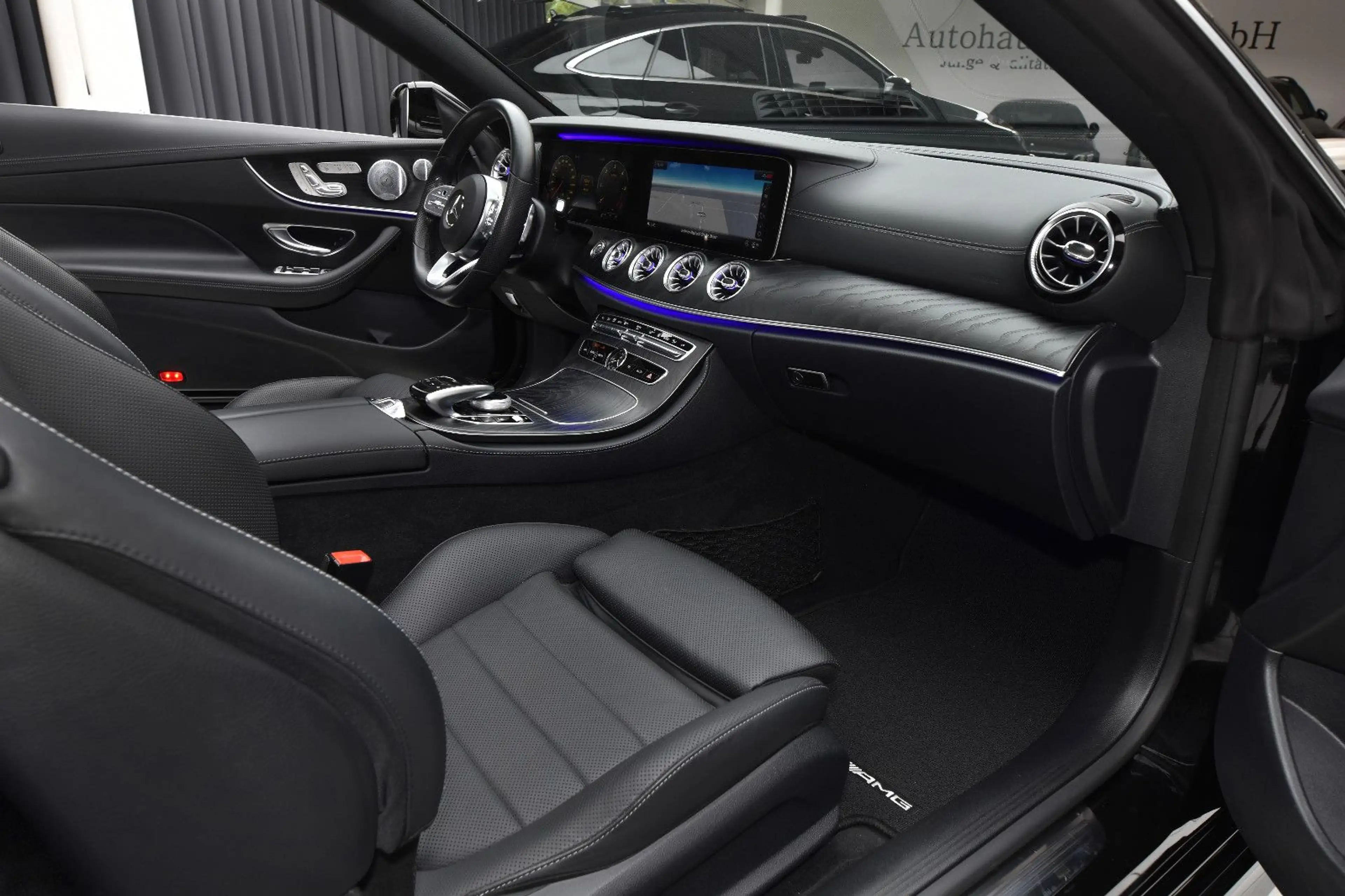 Mercedes-Benz E 400 d 4Matic AMG *MB100 Garantie* Massage* TV* — photo 4