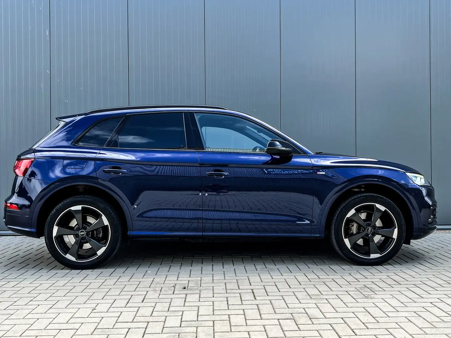 Audi Q5 45 TFSI Quattro S-Line Pano Adaptive Dodehoek Lane Blauw - 2