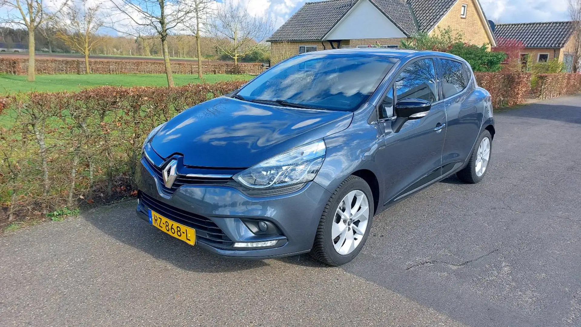 Renault Clio 0.9 TCe Limited AIRCO/NAVI BJ 2018 Gris - 1
