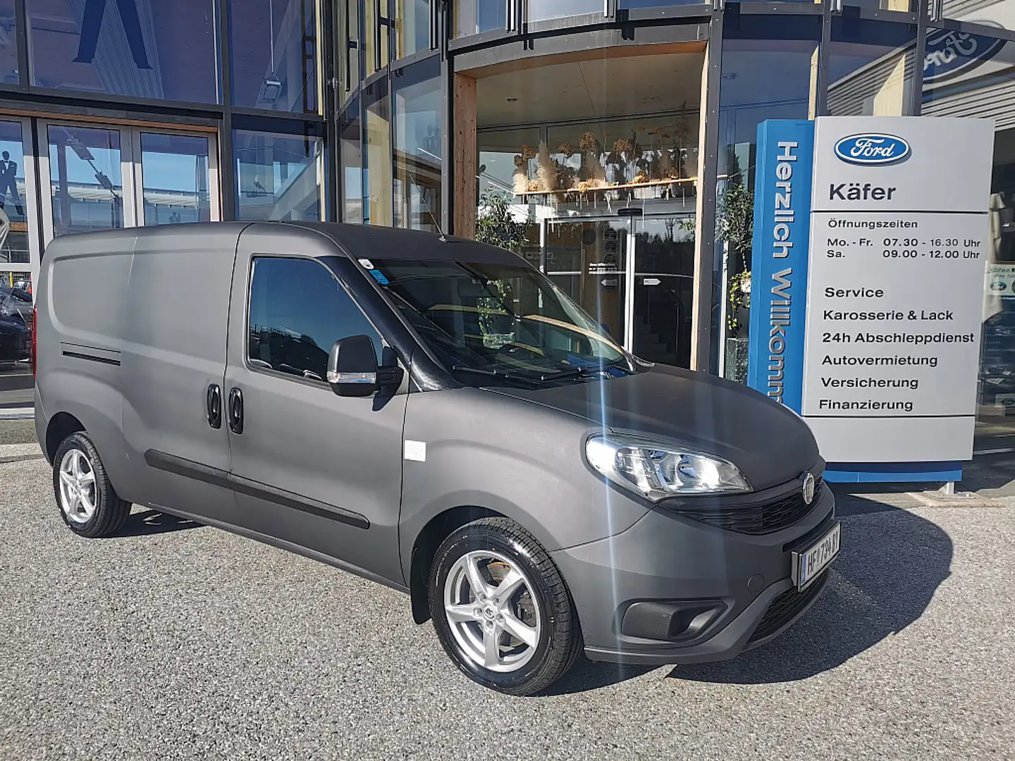 Fiat Doblo Cargo Maxi Kastenwagen 1,2l MultiJet Diesel 90P... Grau - 1