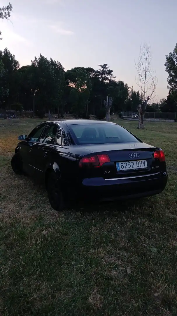 Audi A4 Avant 2.0TDI - 1