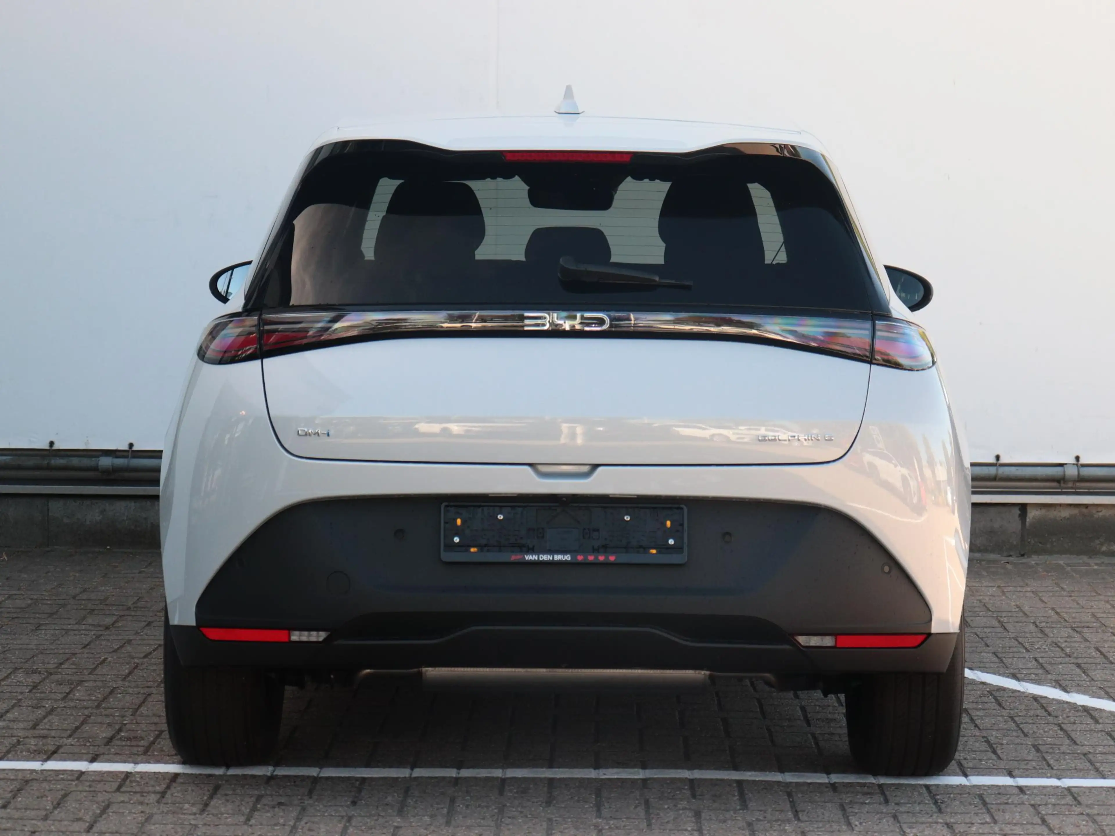 BYD Dolphin G 1.5L DM-i Boost | 105km Elektrisch actieradius | S — photo 5