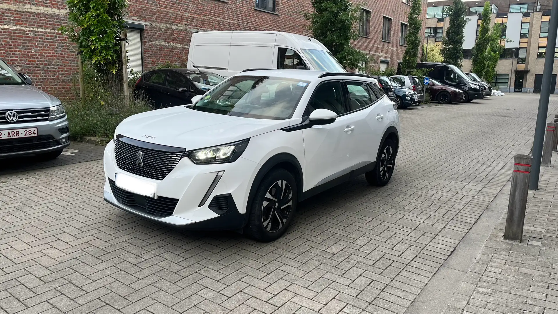 Peugeot 2008 1.5 BlueHDi Allure S&S - 2