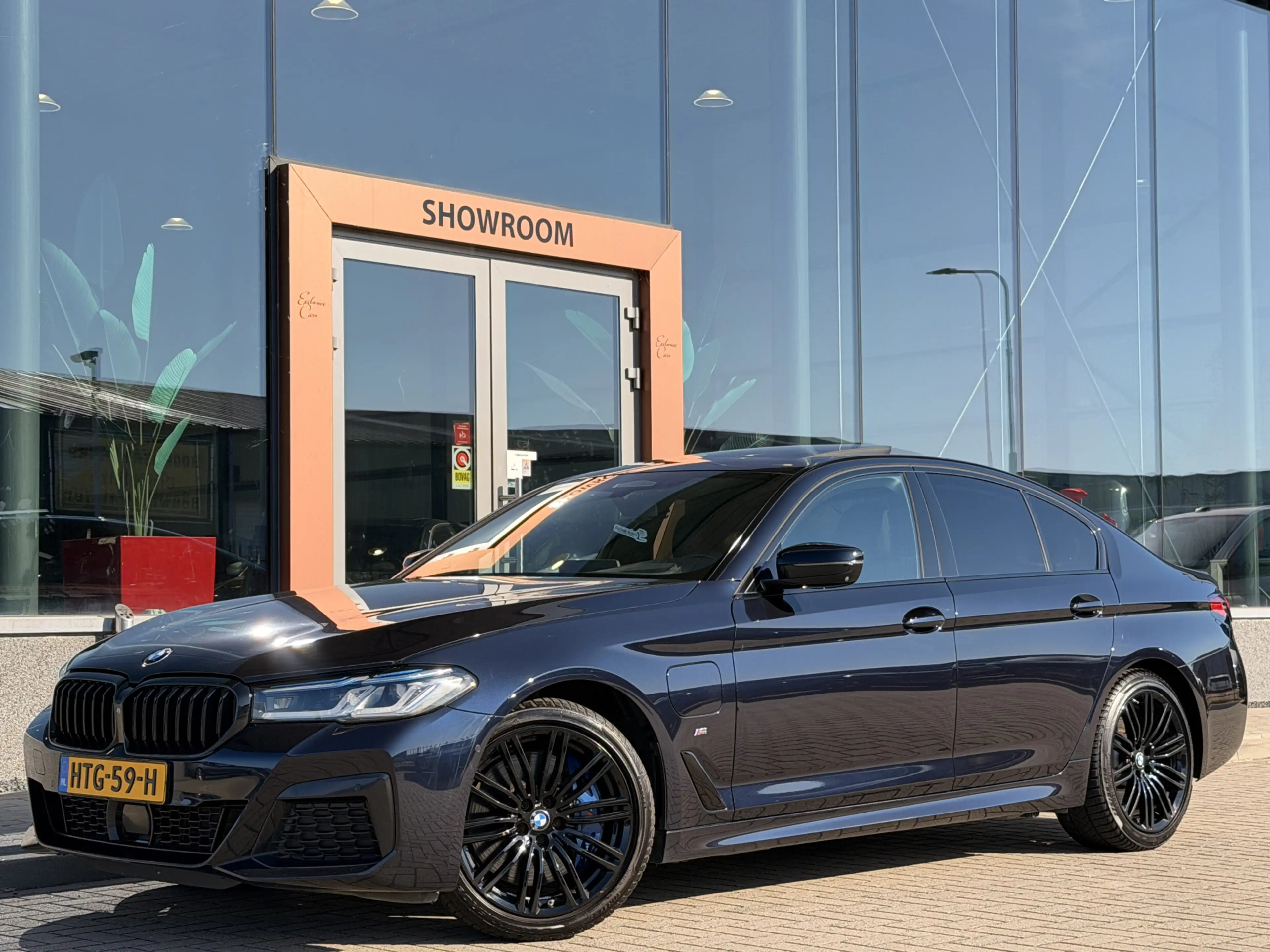 BMW 545 5-serie 545e xDrive M-Sport | Schuifdak | 360 | He