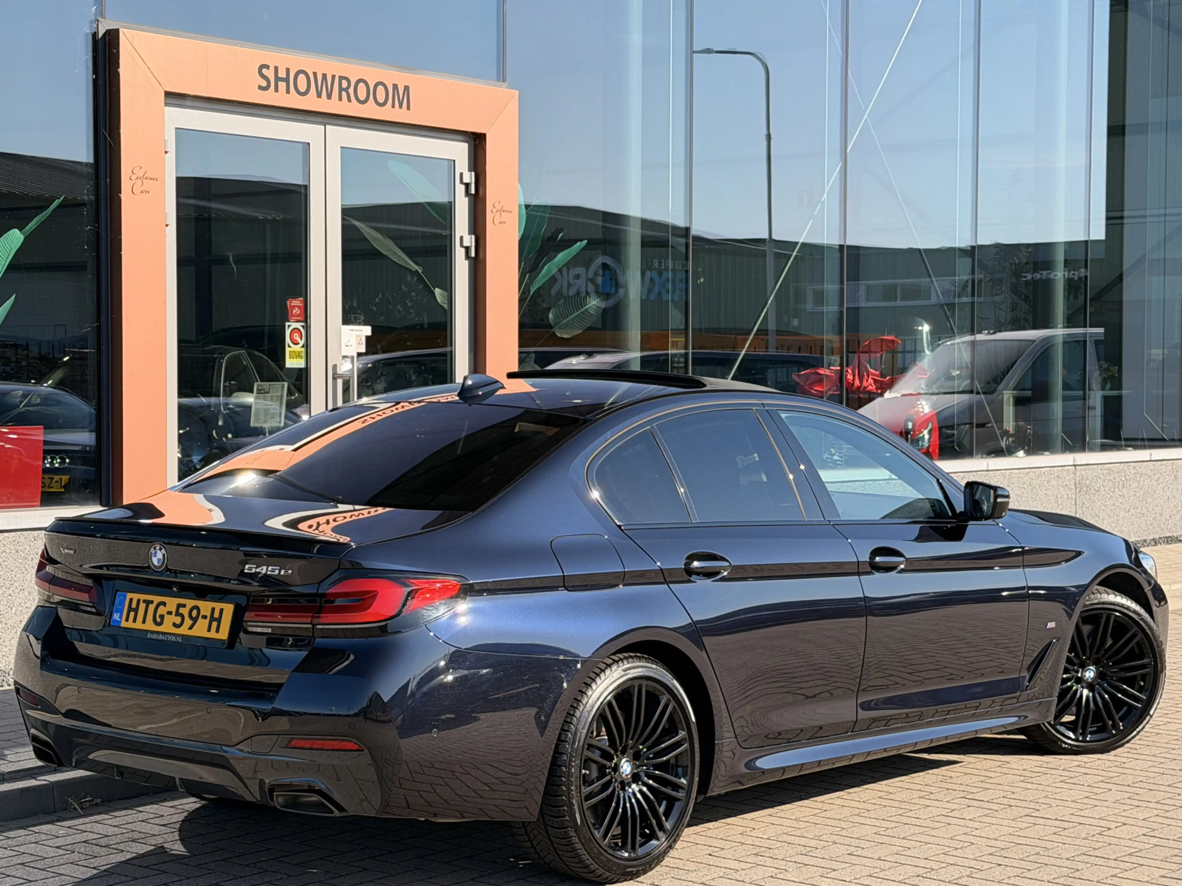 BMW 545 5-serie 545e xDrive M-Sport | Schuifdak | 360 | He — photo 15