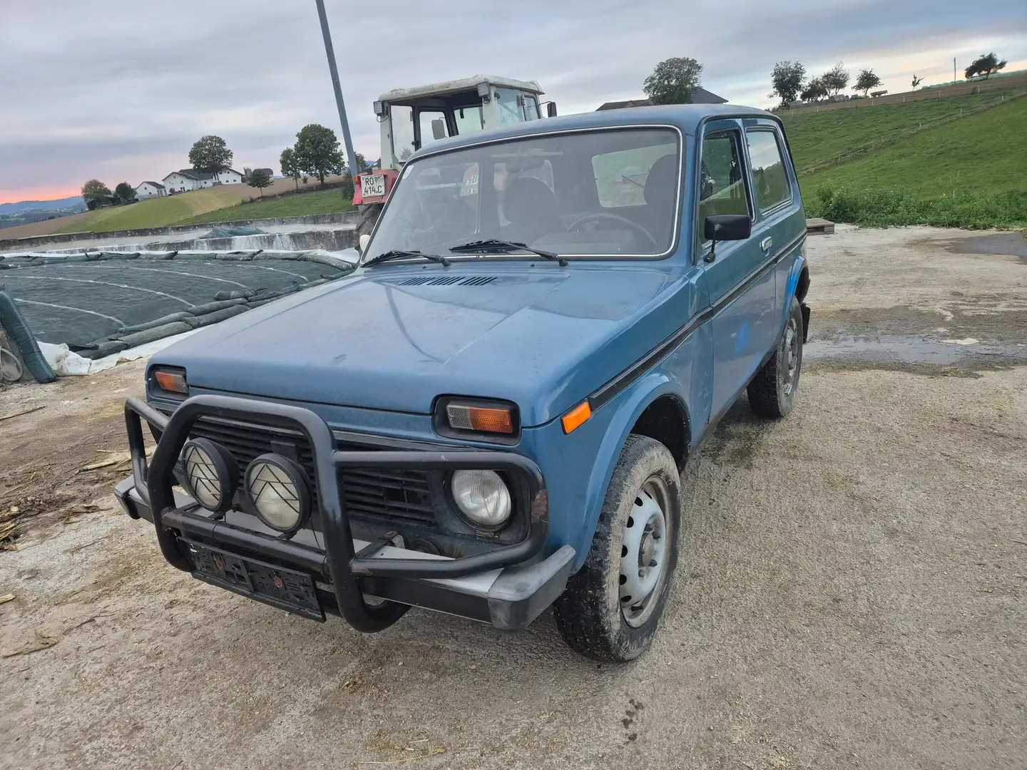 Lada Niva 4x4 Blau - 2