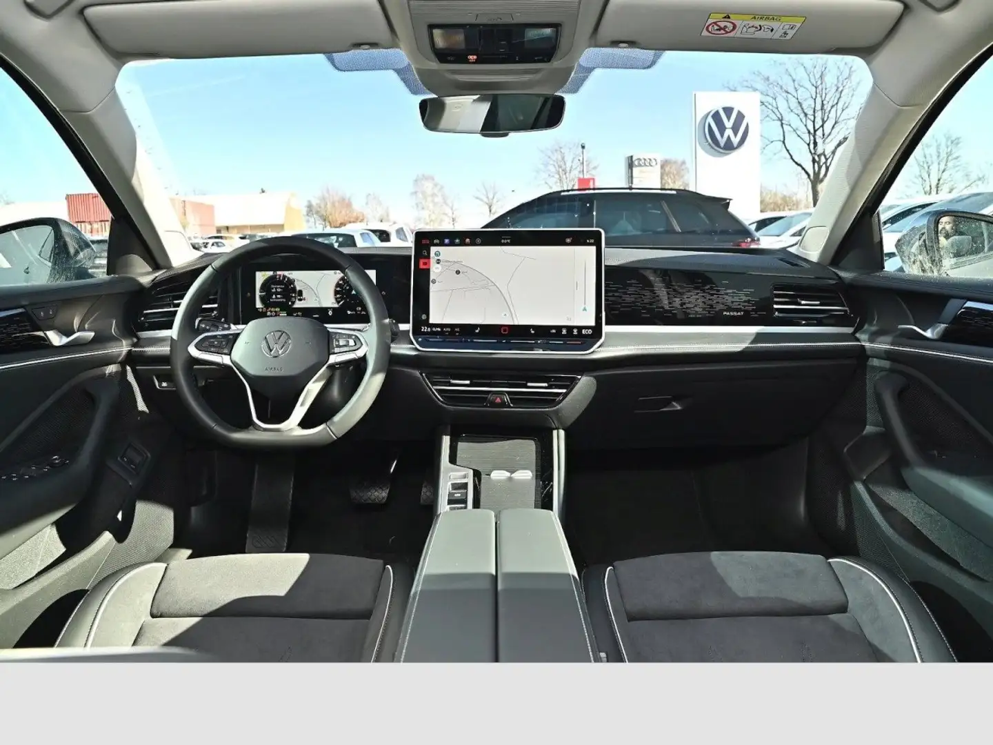 Volkswagen Passat 1.5 eHybrid DSG OPF Elegance Pano IQ.Drive Busines Grau - 2