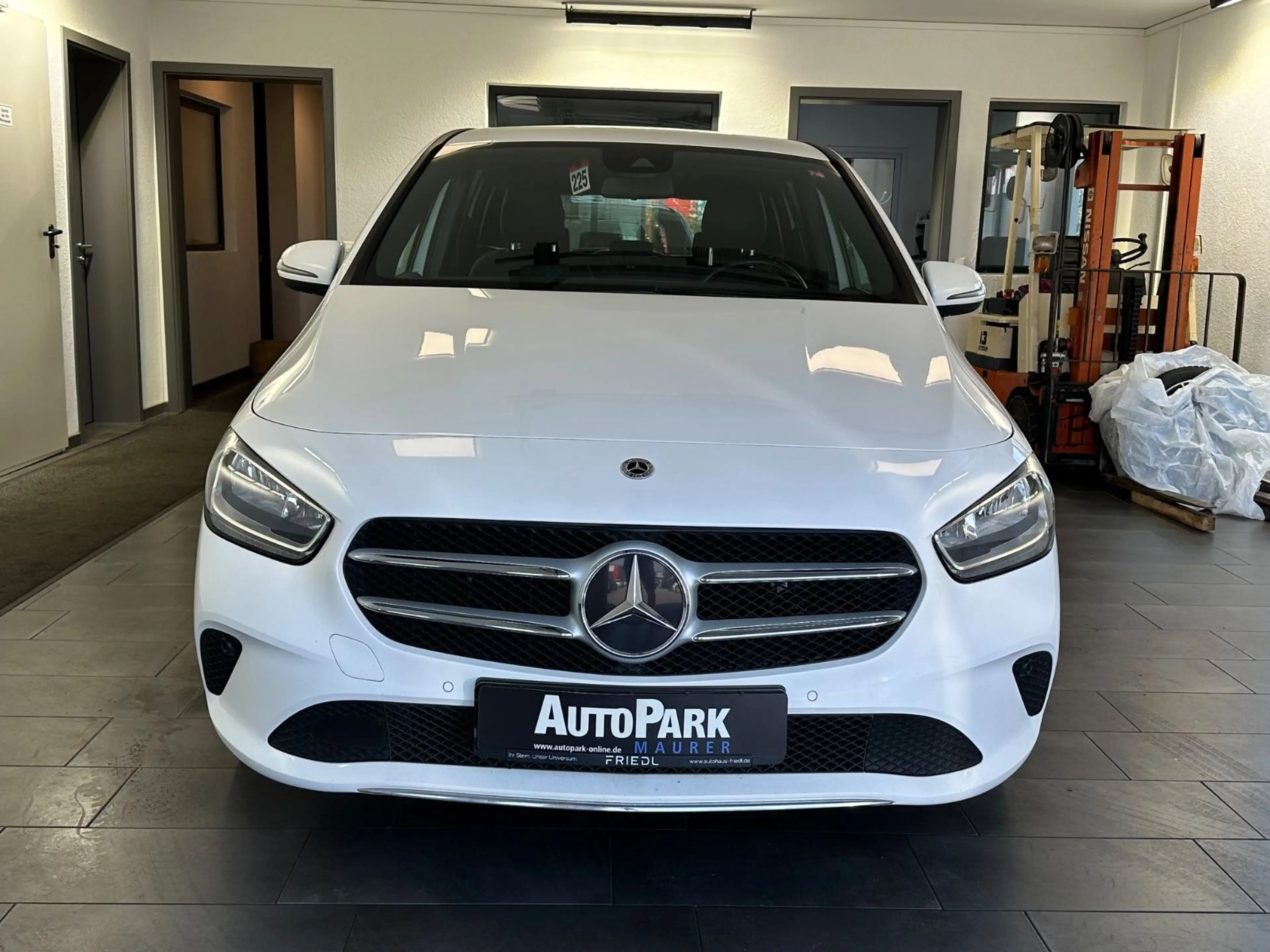 Mercedes-Benz B 250 e Progressive*Navi*Sitzheizung* — photo 6