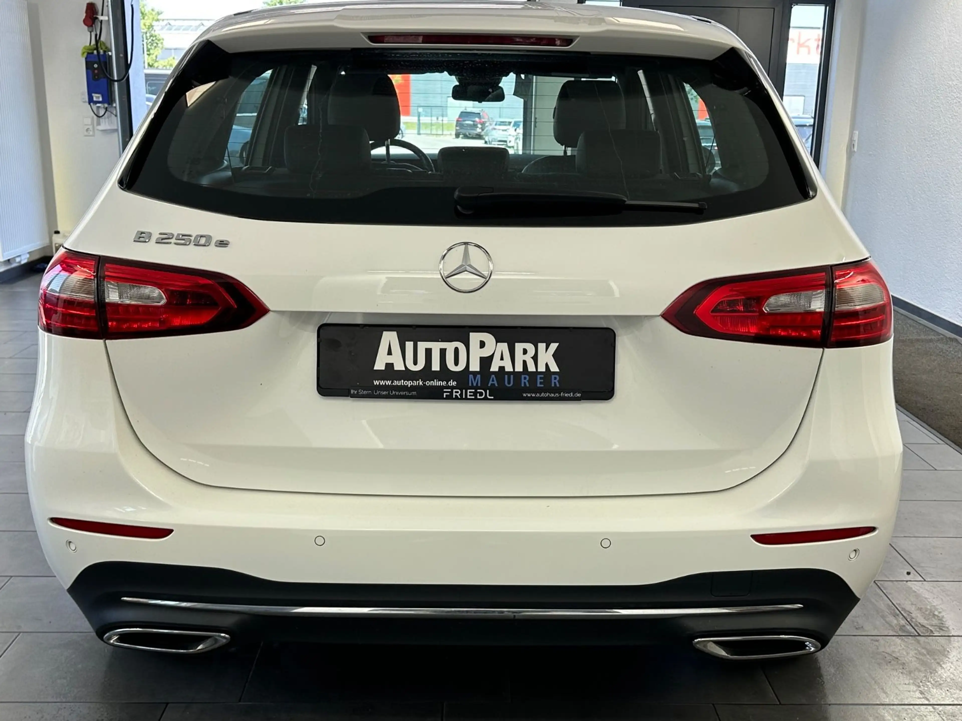 Mercedes-Benz B 250 e Progressive*Navi*Sitzheizung* — photo 10