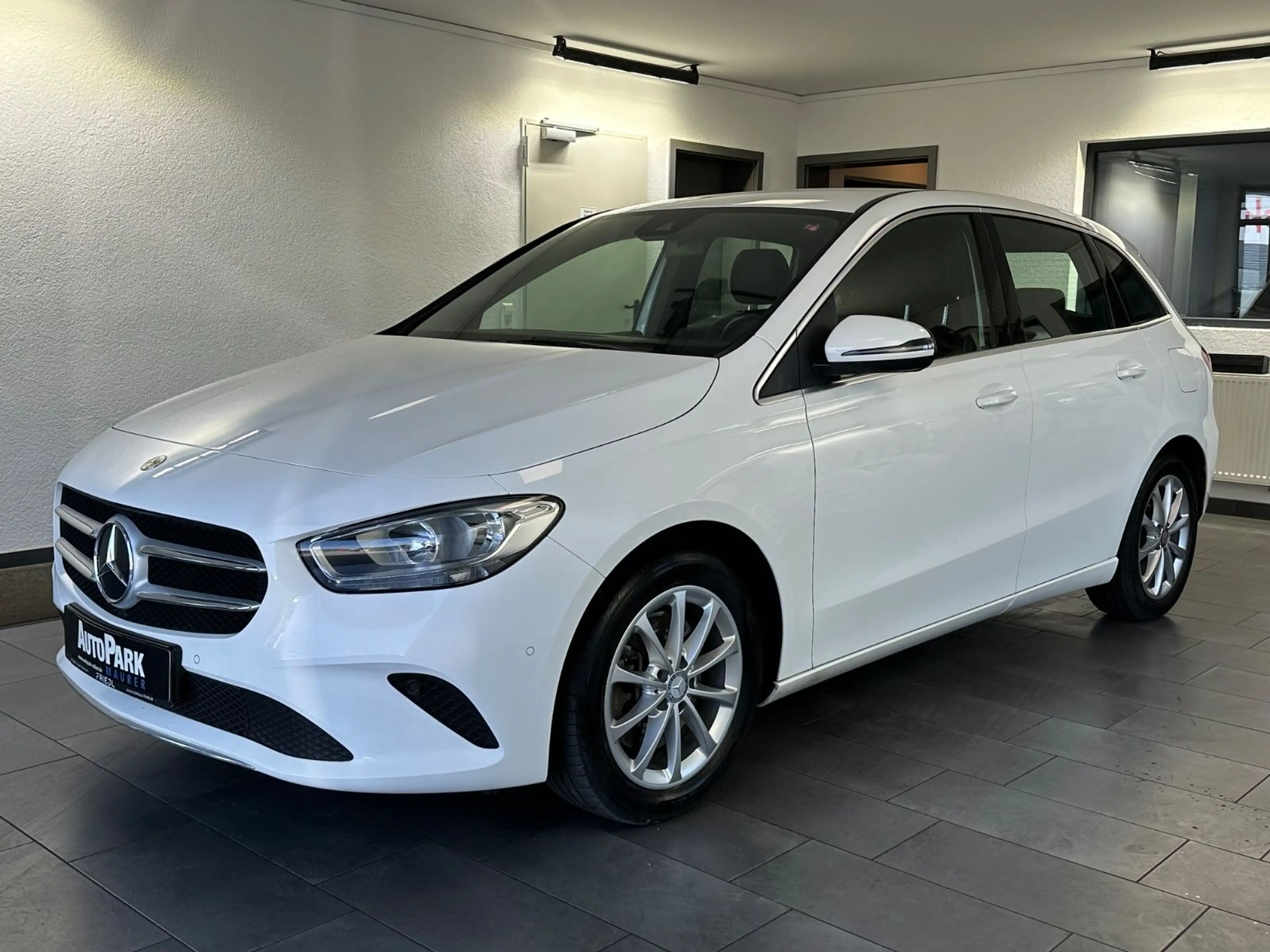 Mercedes-Benz B 250 e Progressive*Navi*Sitzheizung*
