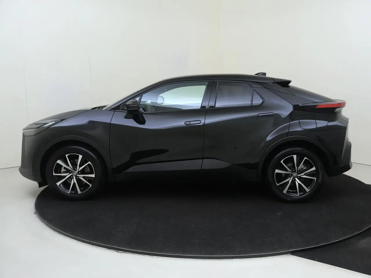Toyota C-HR 2026 — фото 8