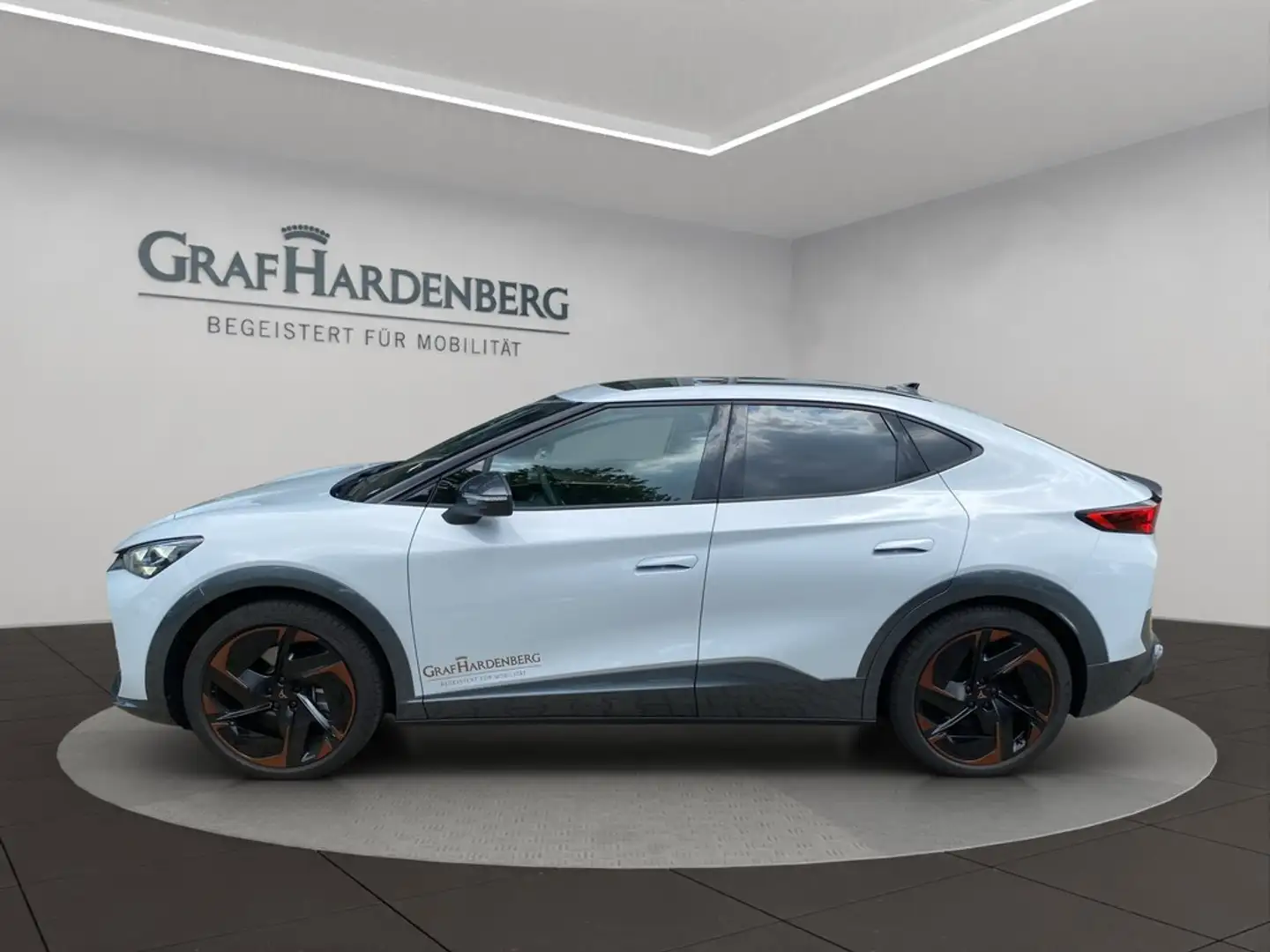 CUPRA Tavascan VZ 4Drive Silber - 2