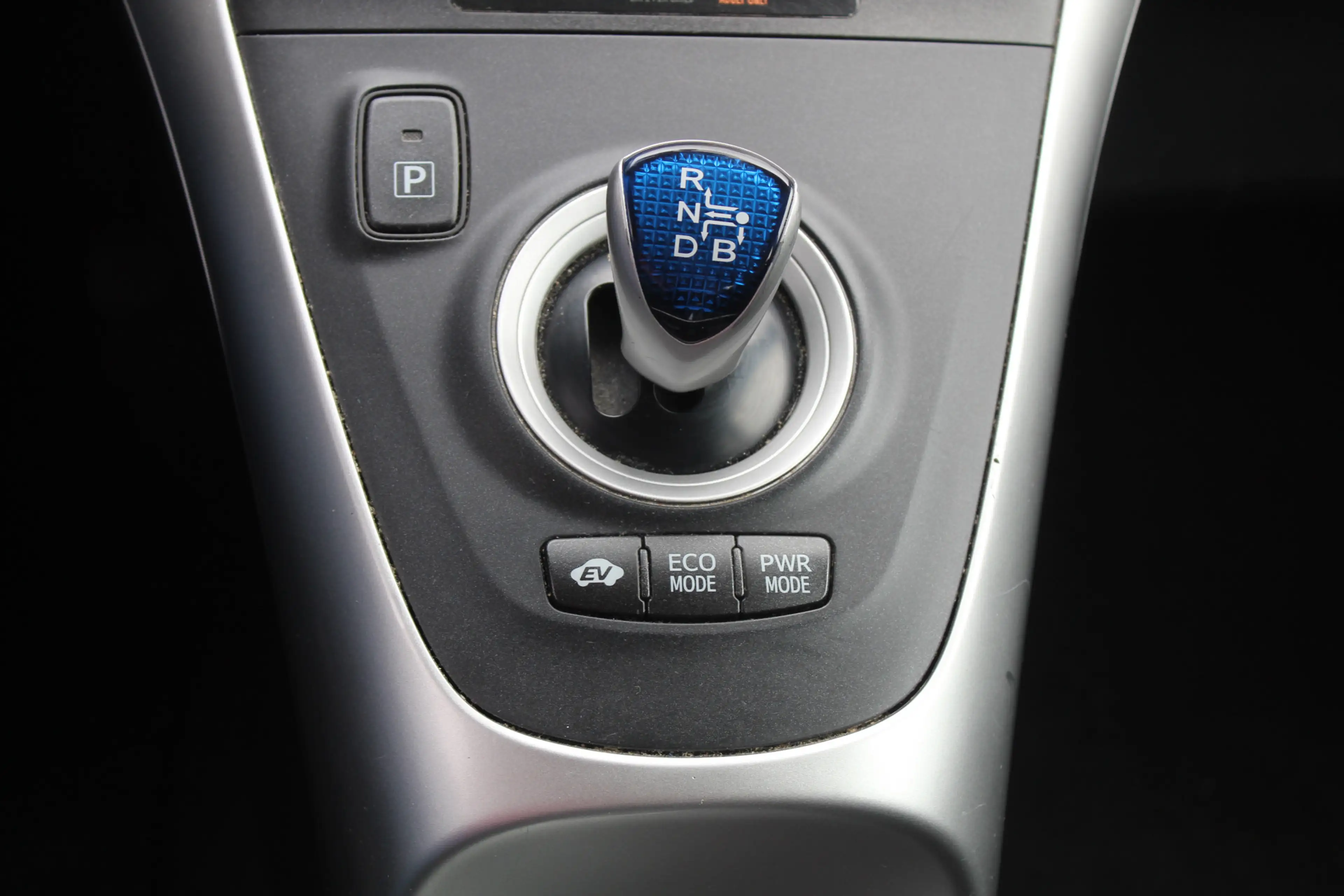 Toyota Auris 1.8 Full Hybrid Dynamic Business l CRUISE CONTROLE — photo 14