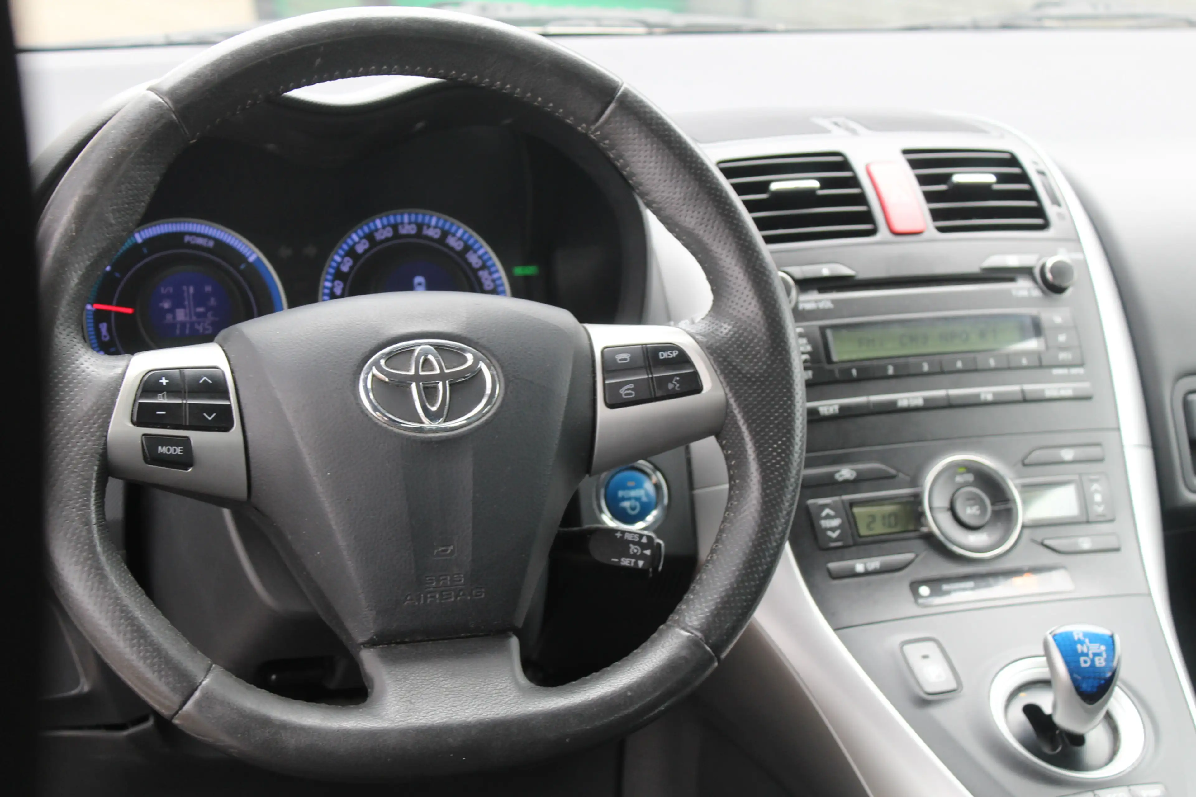Toyota Auris 1.8 Full Hybrid Dynamic Business l CRUISE CONTROLE — photo 7