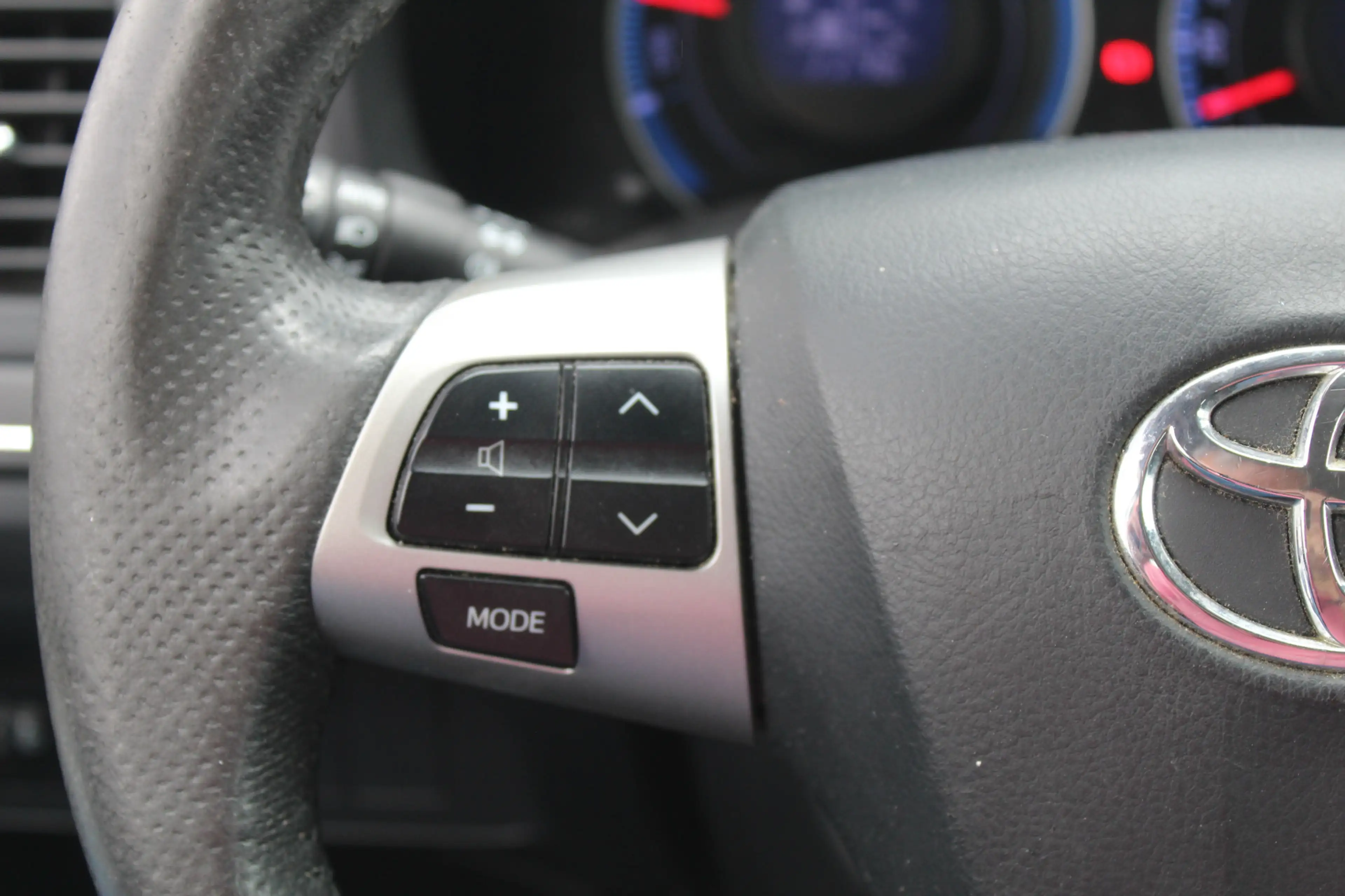 Toyota Auris 1.8 Full Hybrid Dynamic Business l CRUISE CONTROLE — photo 10