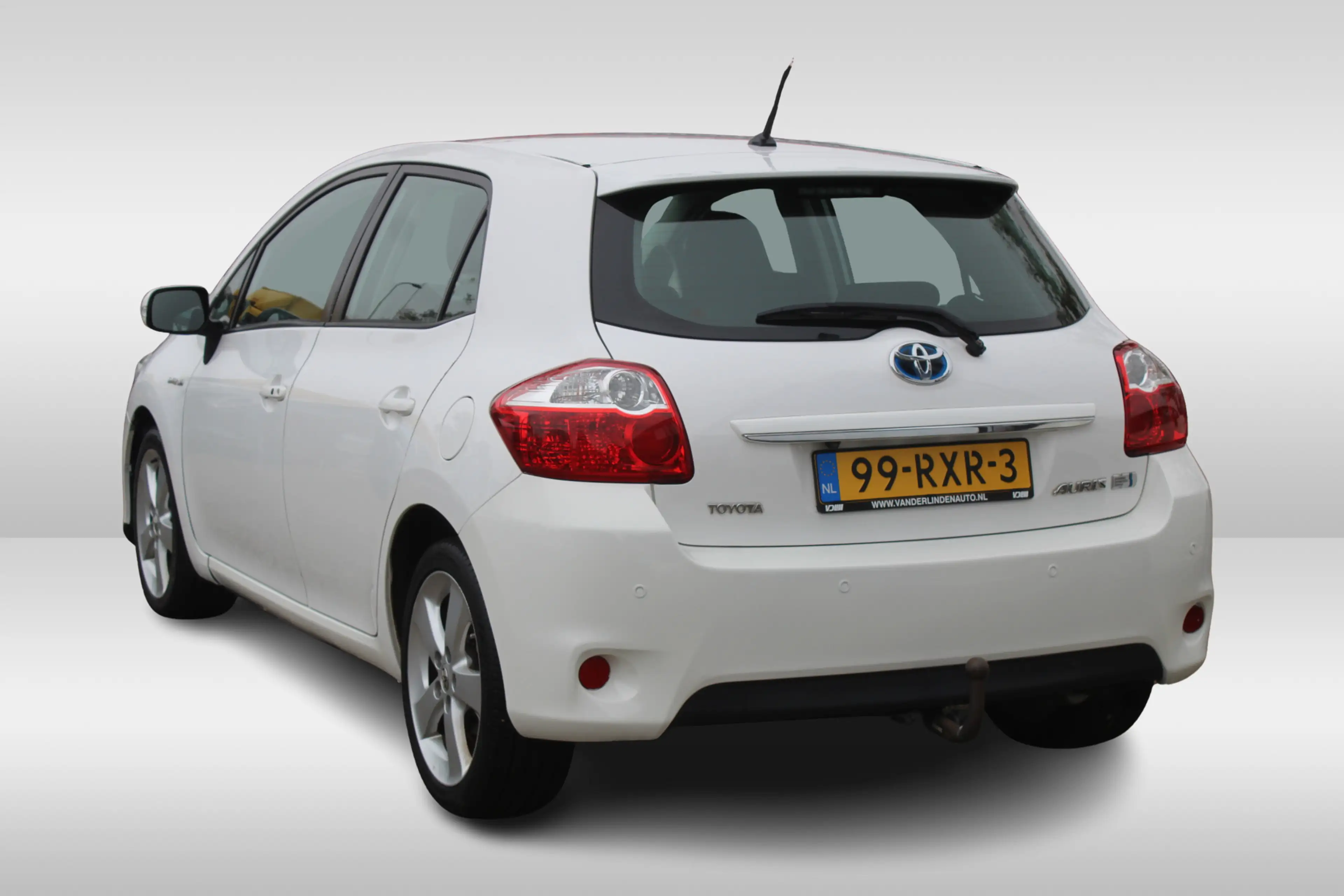 Toyota Auris 1.8 Full Hybrid Dynamic Business l CRUISE CONTROLE — photo 3