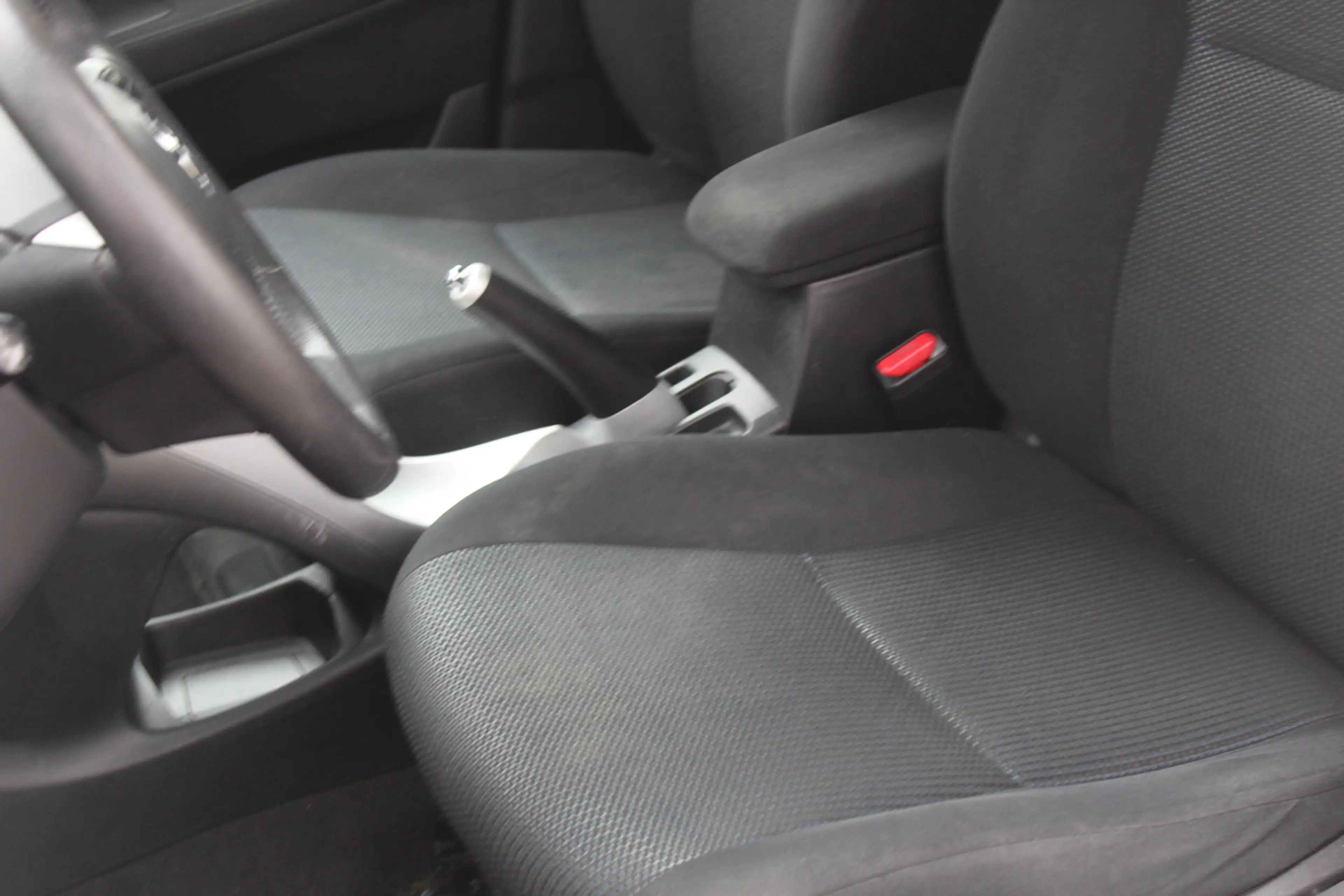 Toyota Auris 1.8 Full Hybrid Dynamic Business l CRUISE CONTROLE — photo 8
