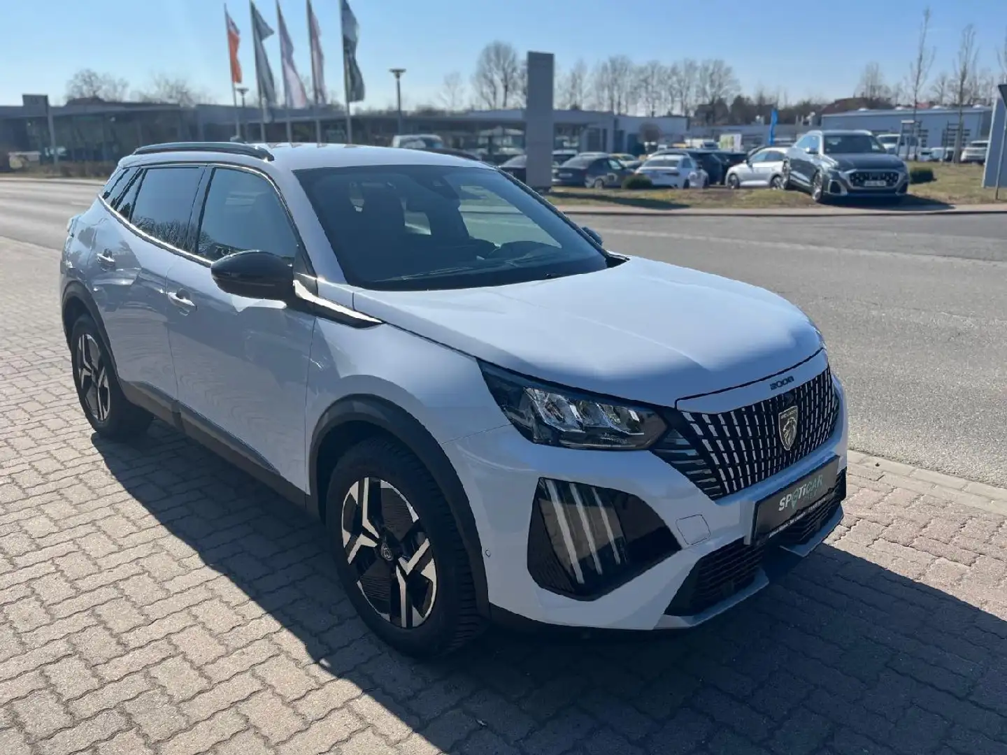 Peugeot 2008 2008 Allure EAT8+Navi+SHZ+GripCtrl+KEYLESS Blanc - 2