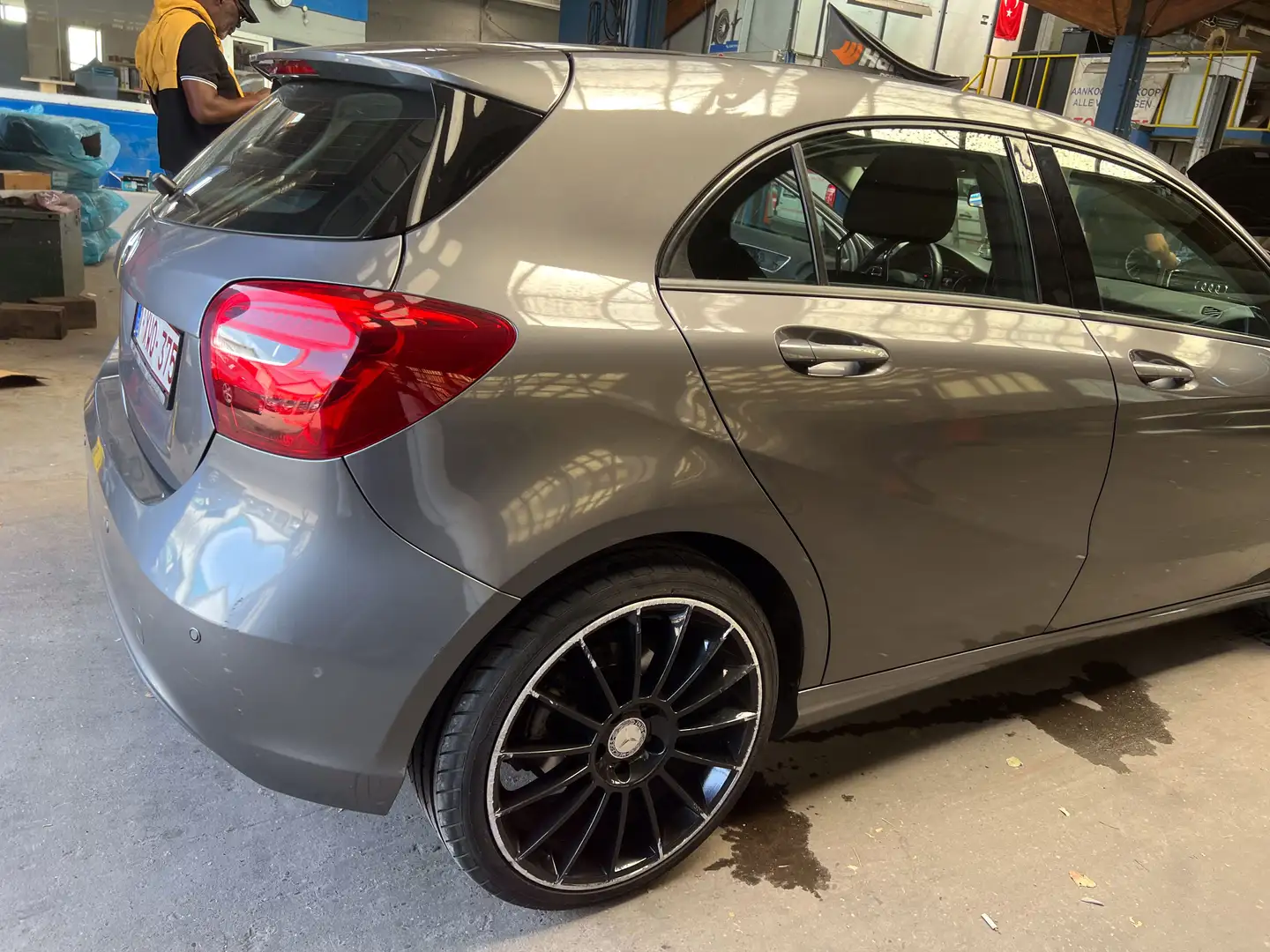 Mercedes-Benz 180 BlueEFFICIENCY Edition Grijs - 1