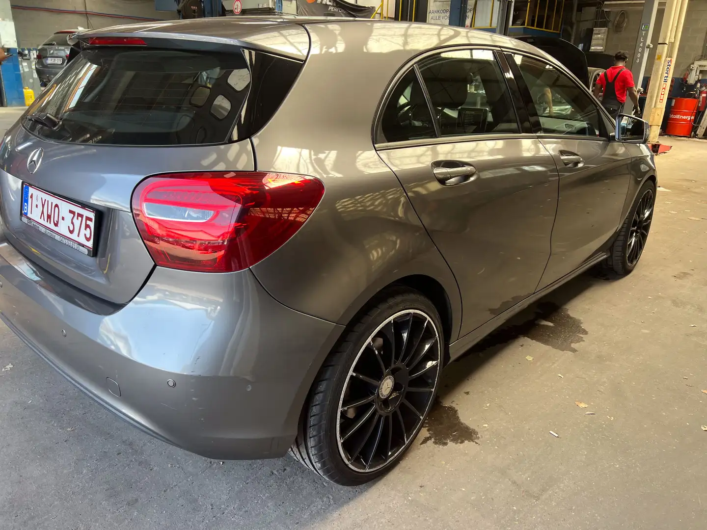 Mercedes-Benz 180 BlueEFFICIENCY Edition Grijs - 2