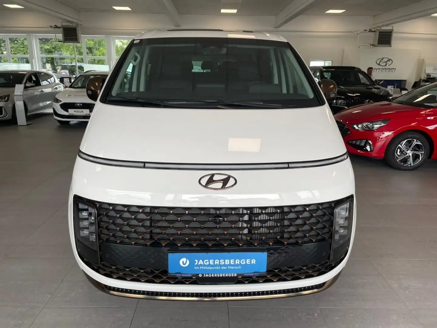 Hyundai STARIA Bus 2,2 CRDi Luxury Line 4WD DCT Aut. Alb - 2