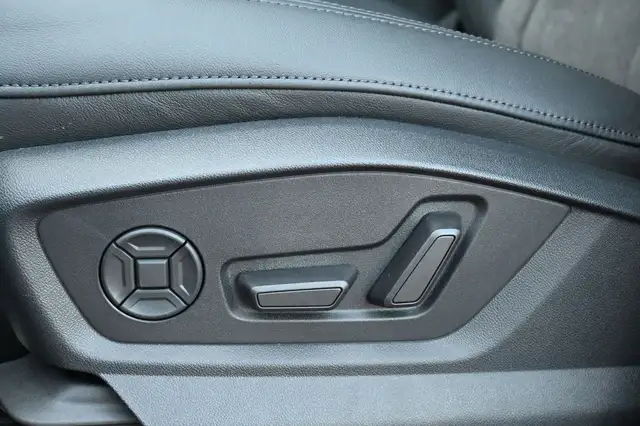 Audi RSQ8 view 15