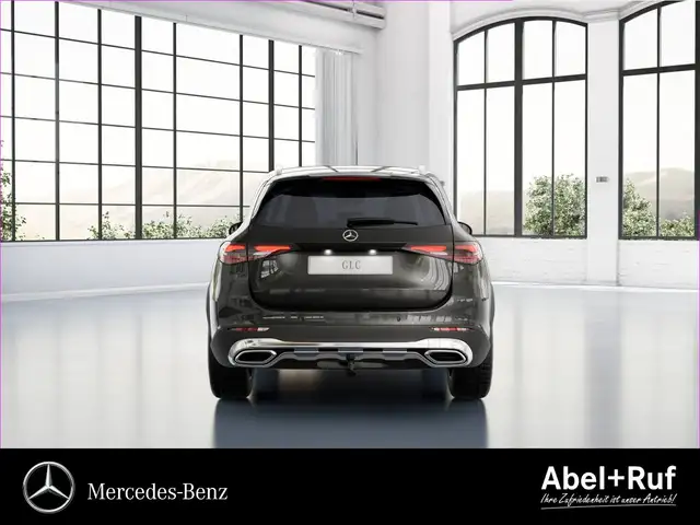 Mercedes-Benz GLC view 5