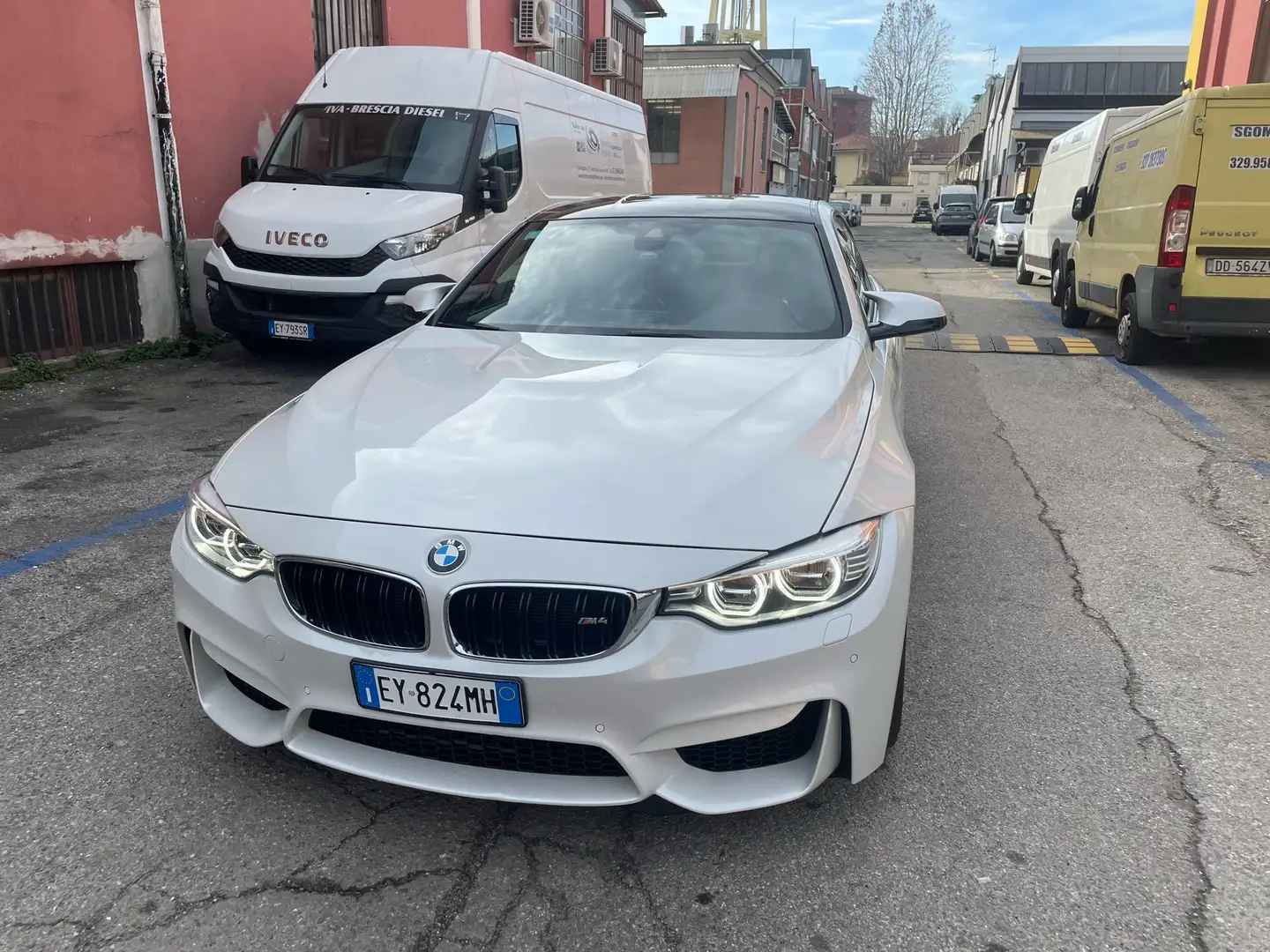 BMW M4 Coupe 3.0 dkg Bianco - 1