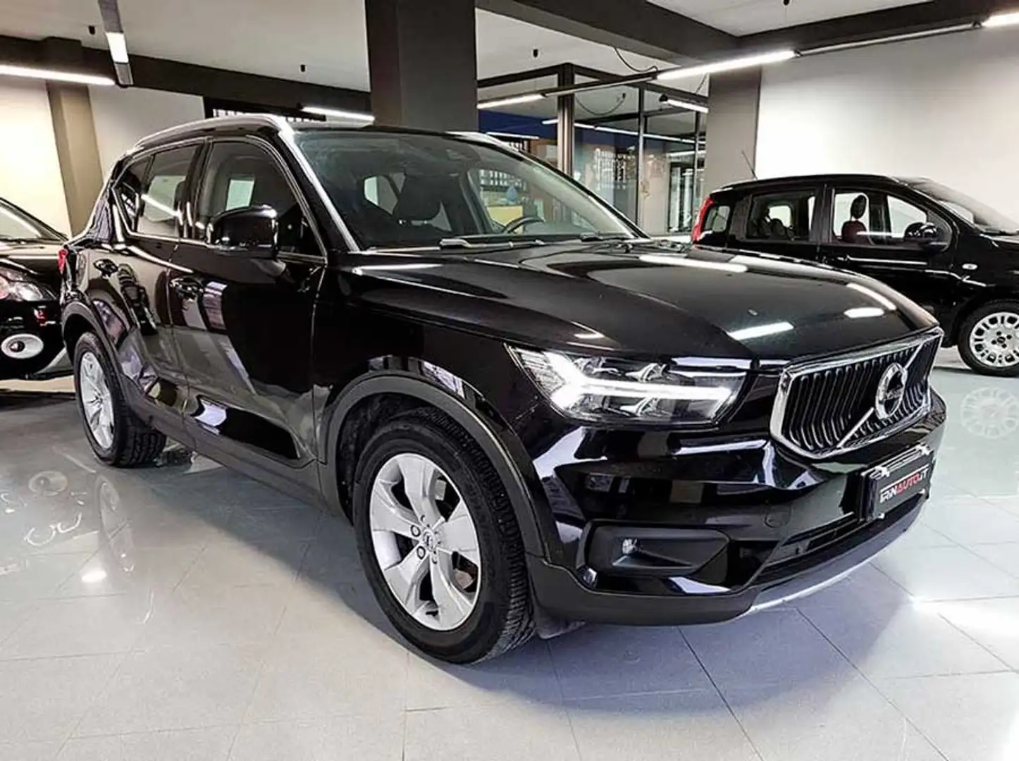 Volvo XC40 XC40 2.0 d4 Momentum awd geartronic my20 Nero - 1