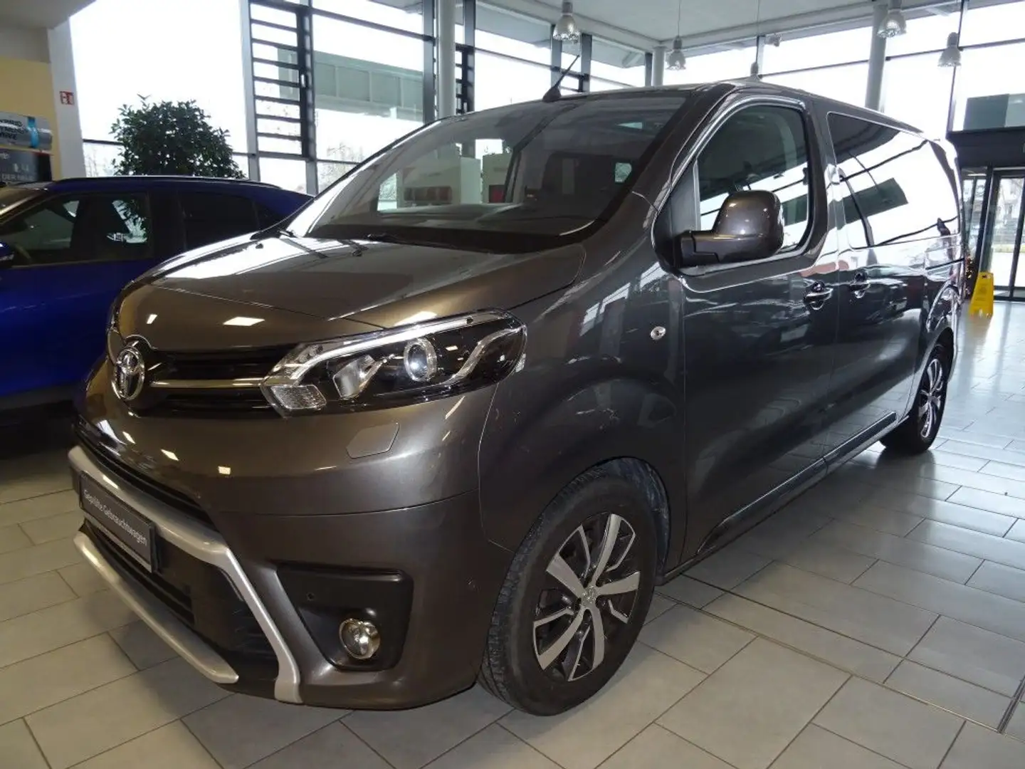 Toyota Proace Verso Executive ATM, Leder, AHK,Xenon,Standheizung Grau - 1