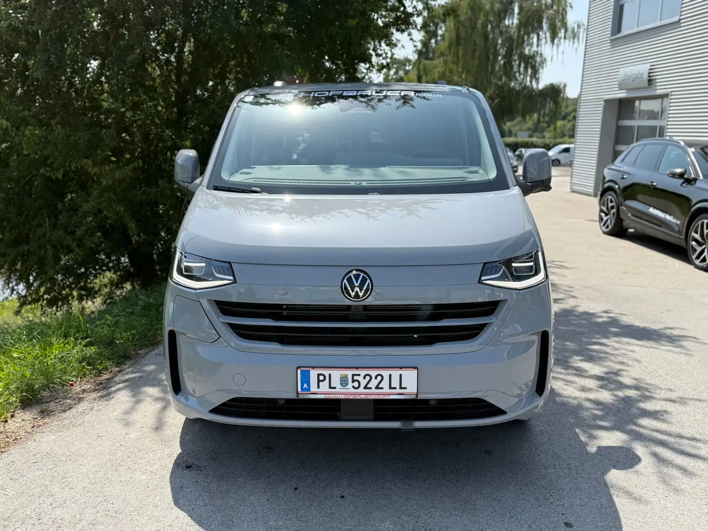 Volkswagen Transporter Kombi LR 100 kW Grau - 2