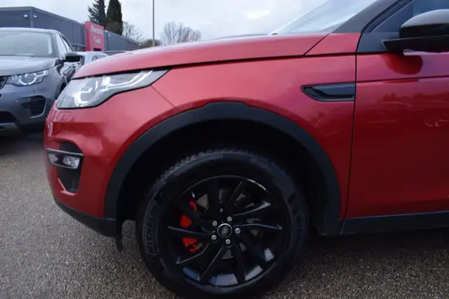 Land Rover Discovery Sport view 12
